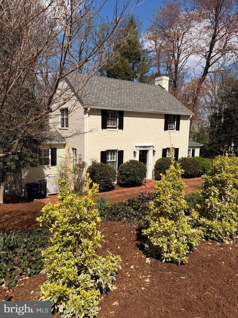 6032 GROVE DRIVE ALEXANDRIA VA 22307