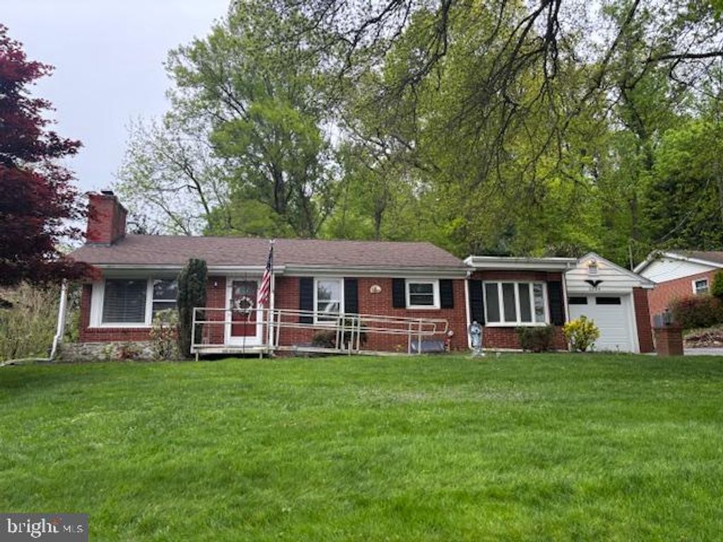 Photo of 2584 Spring Valley Road, LANCASTER, PA 17601 (MLS # PALA2087148)