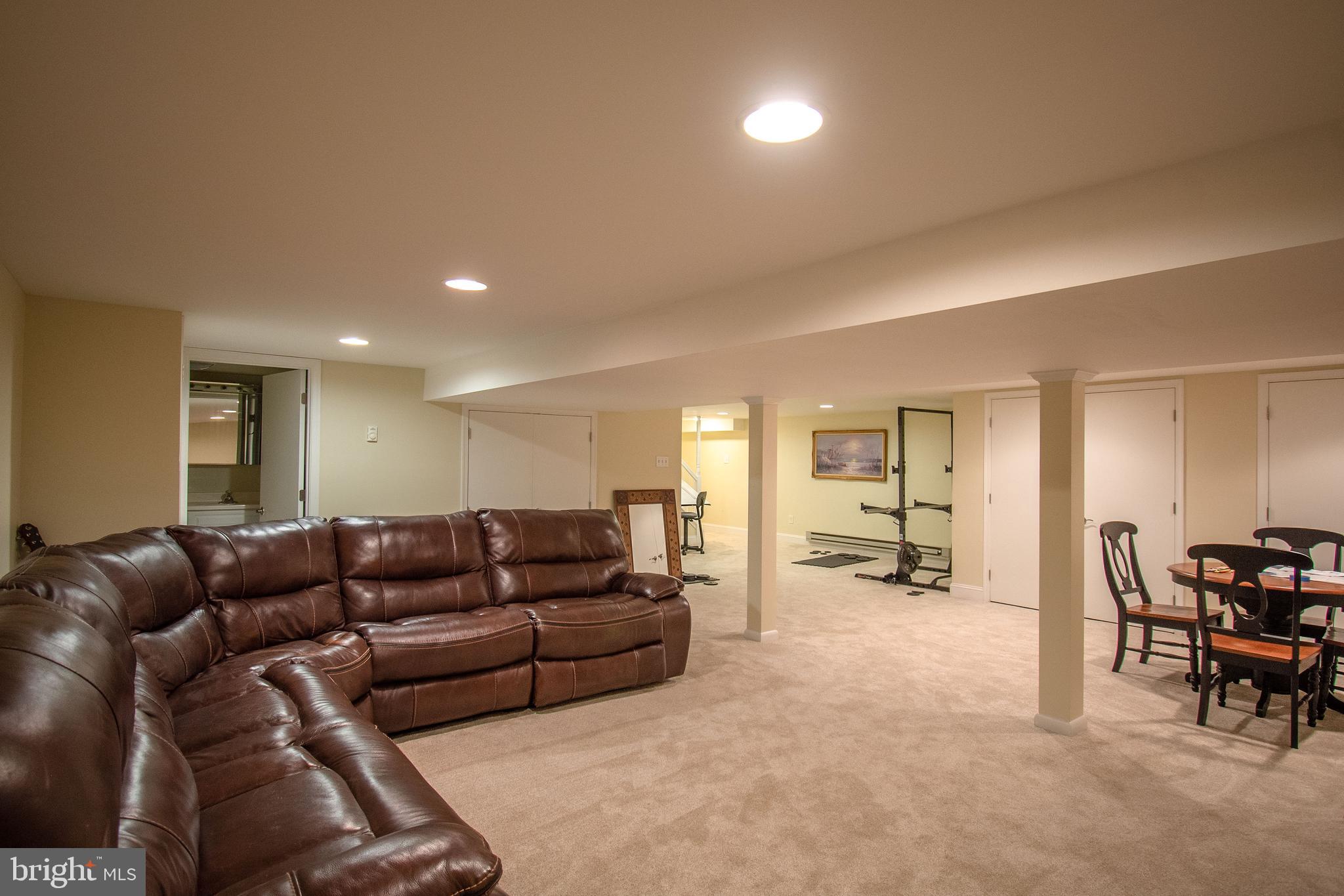 WOOD HILL FARMS - Residential