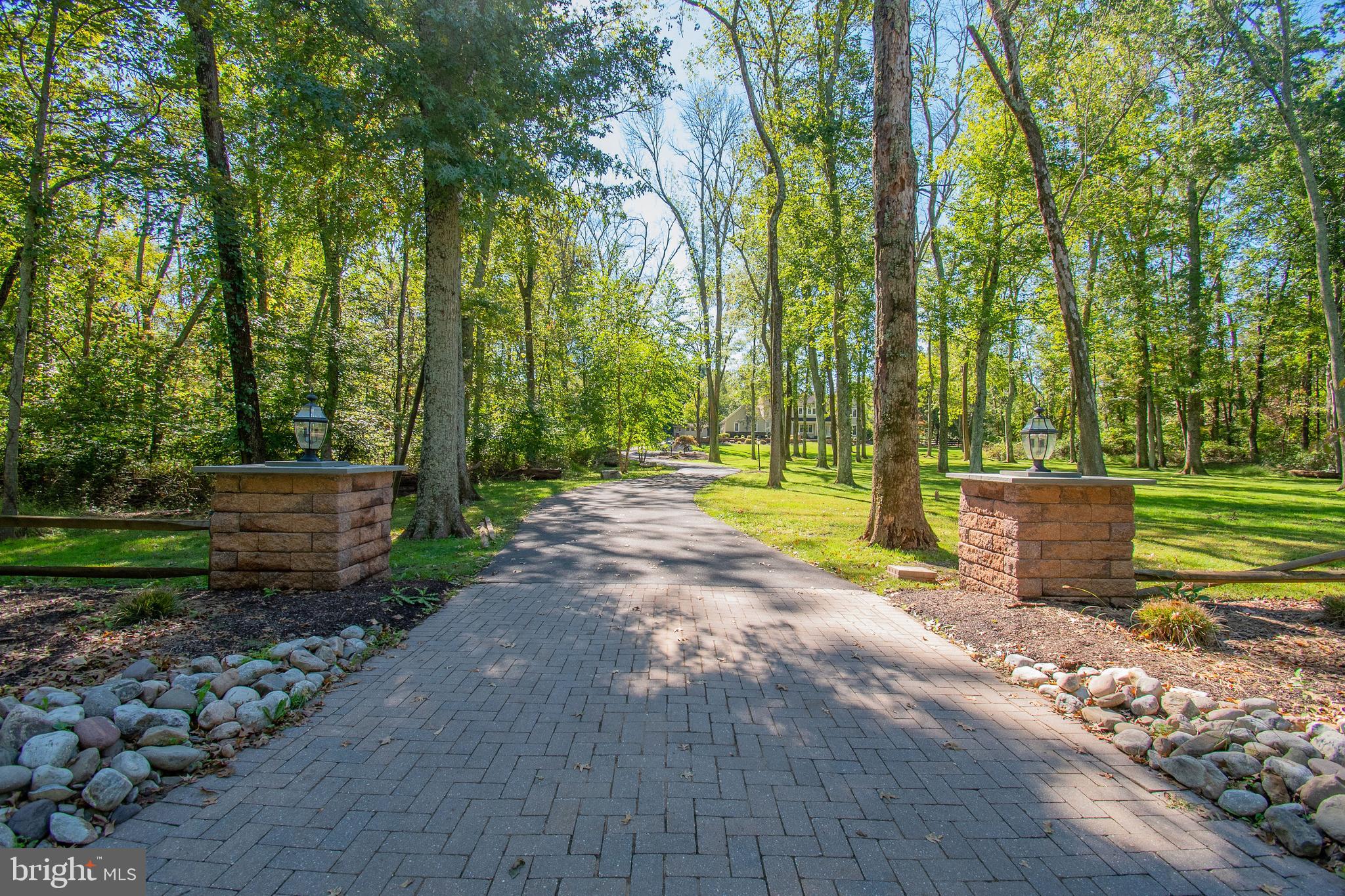 WOOD HILL FARMS - Residential