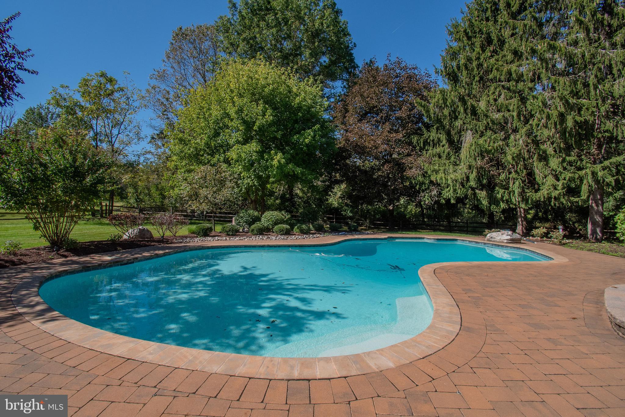 WOOD HILL FARMS - Residential