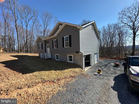 Homes For Sale - 107 Pinto Trail<br/> Frederick County, WINCHESTER, VA 22602