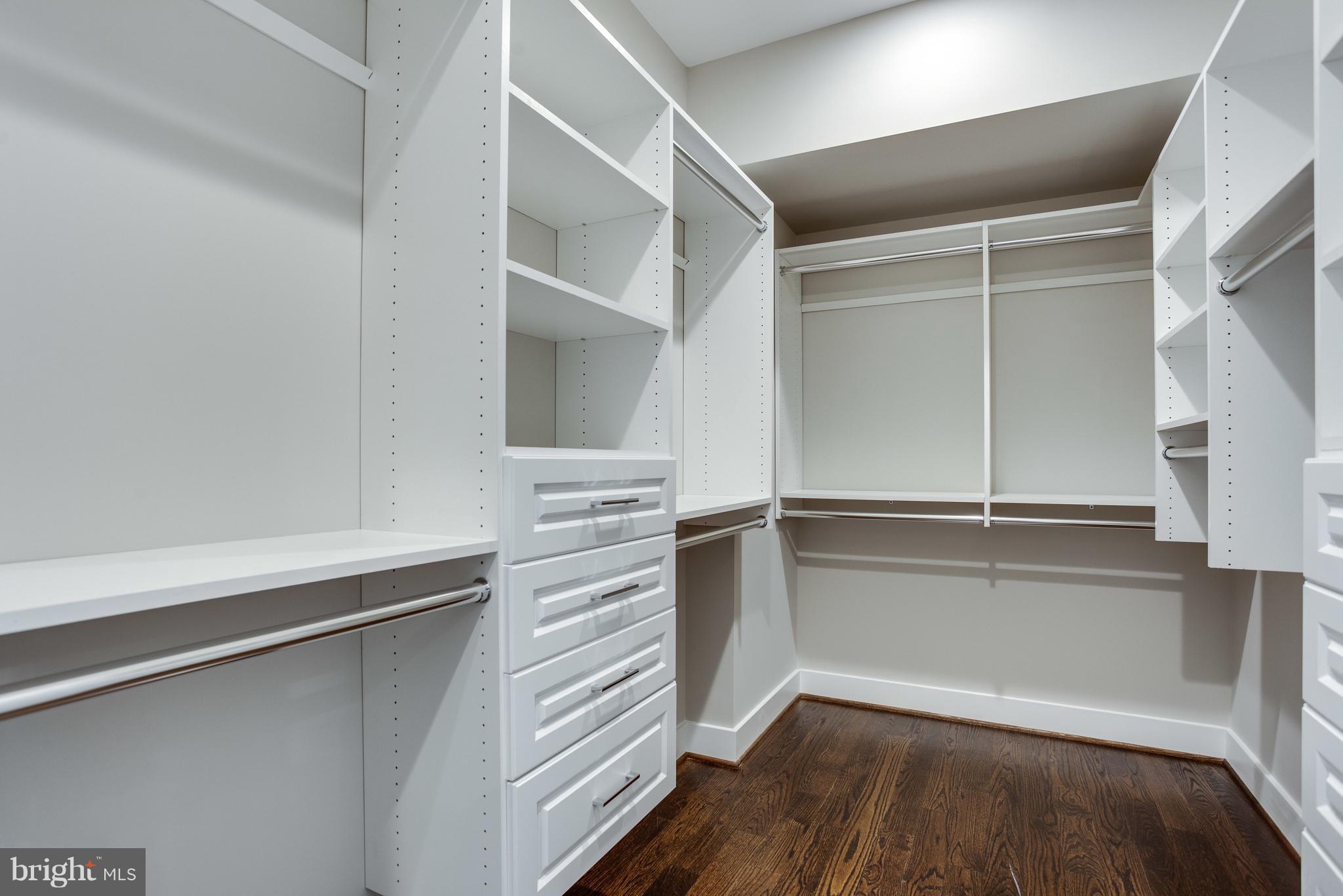 WOODHAVEN - Residential