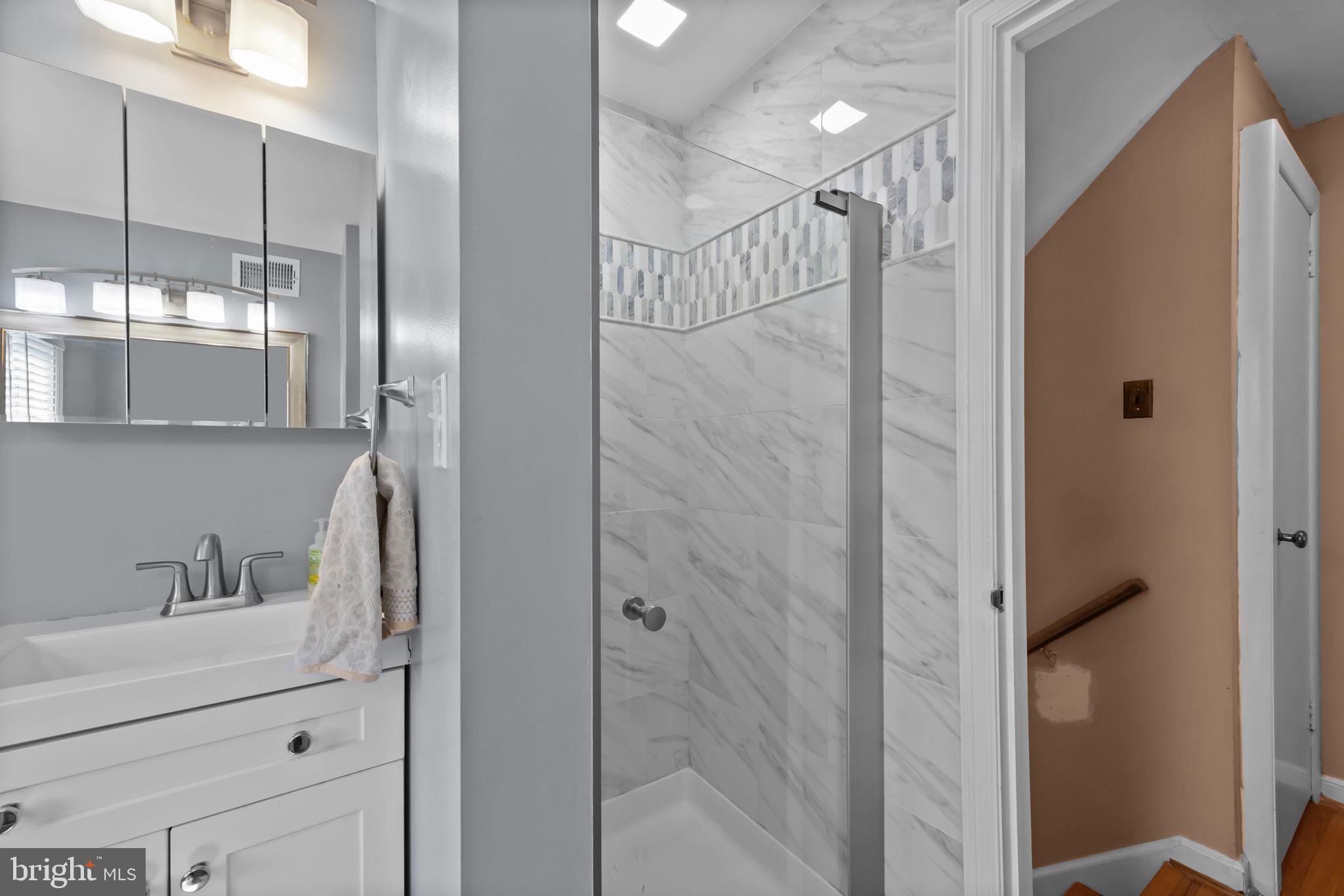 ELKINS PARK - Residential