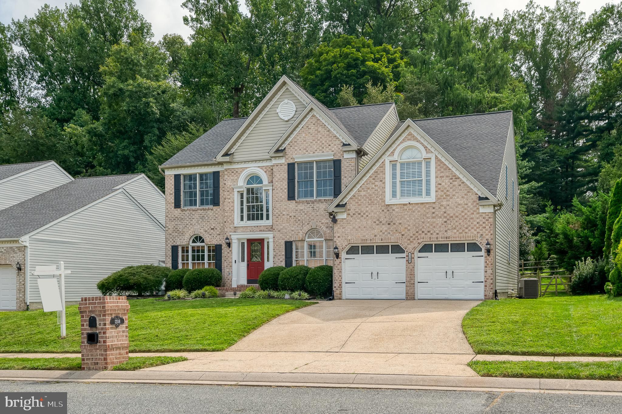 1208 DAHLIA COURT
