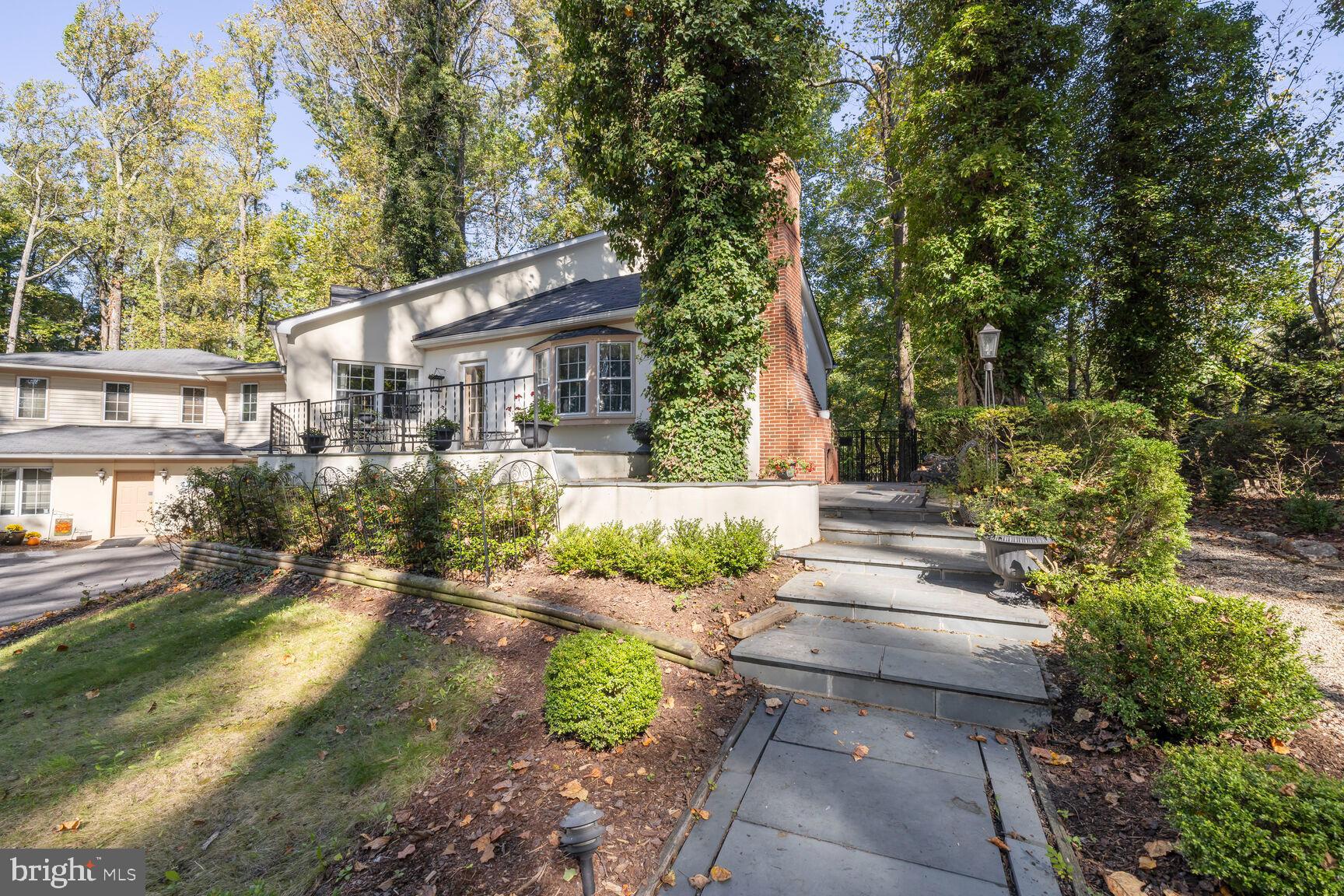 OLNEY - Commercial Sale