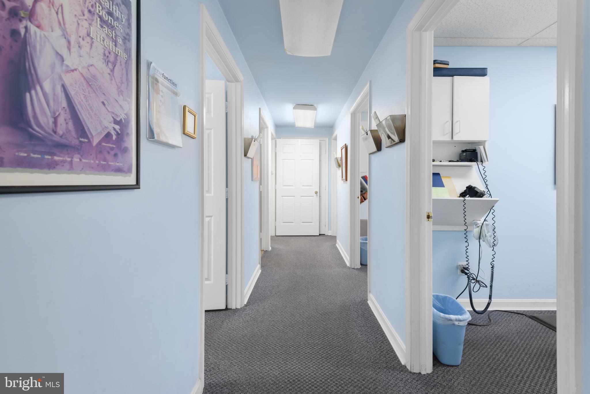 OLNEY - Commercial Sale