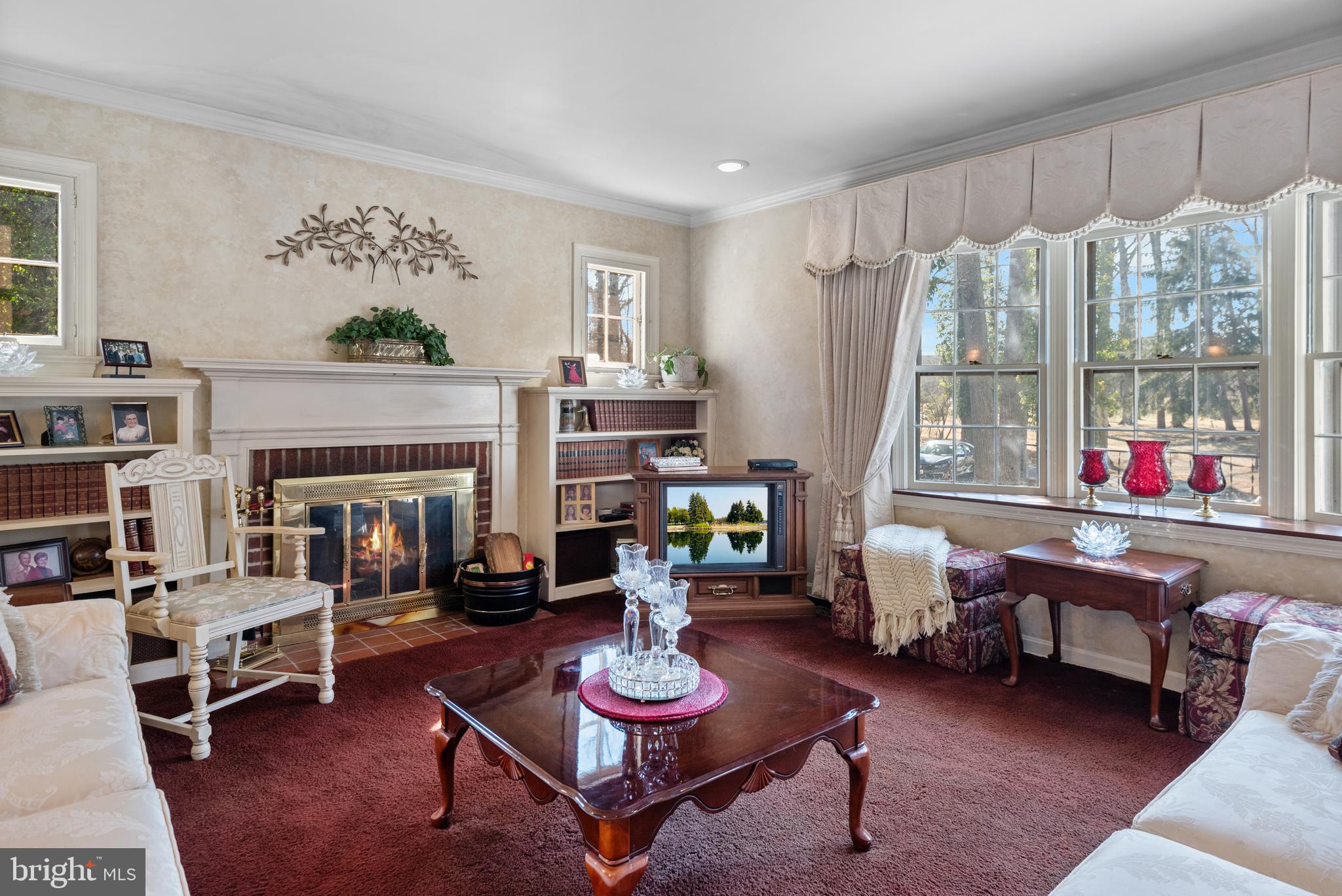 OLNEY - Commercial Sale