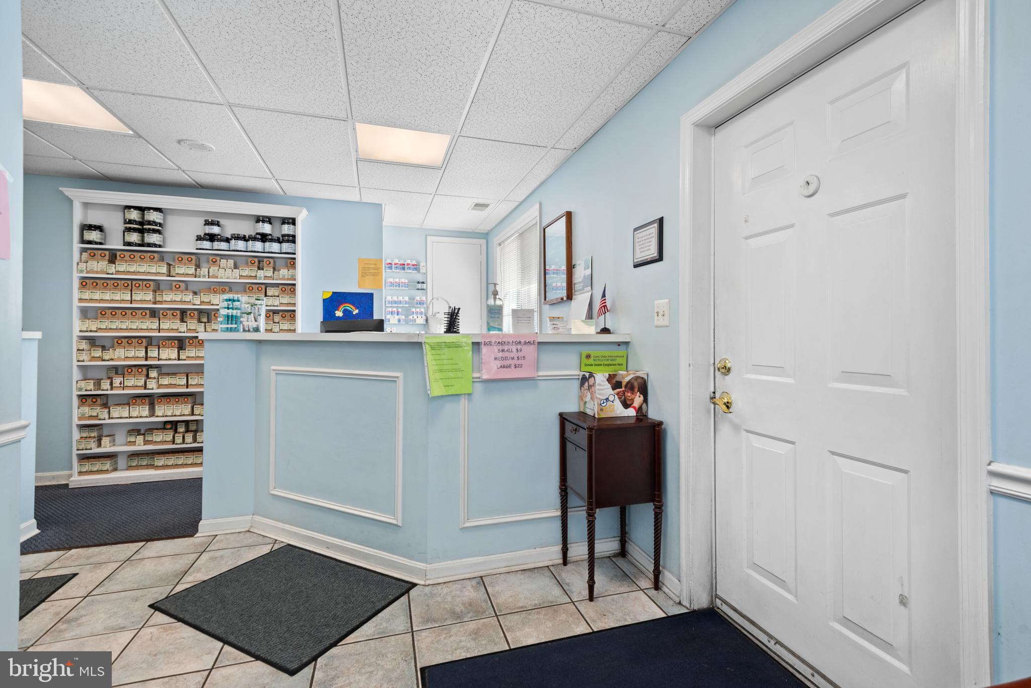 OLNEY - Commercial Sale