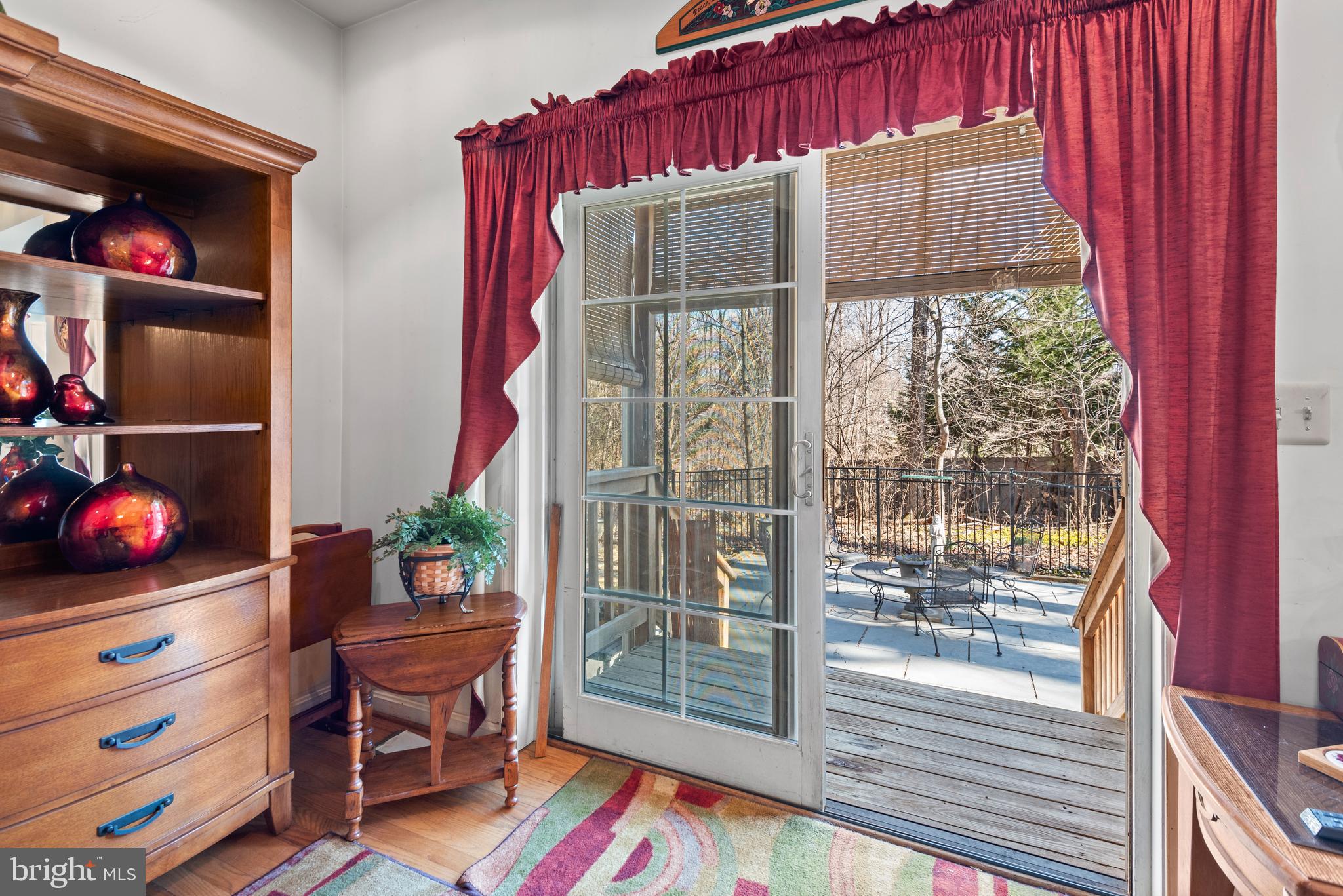 OLNEY - Commercial Sale