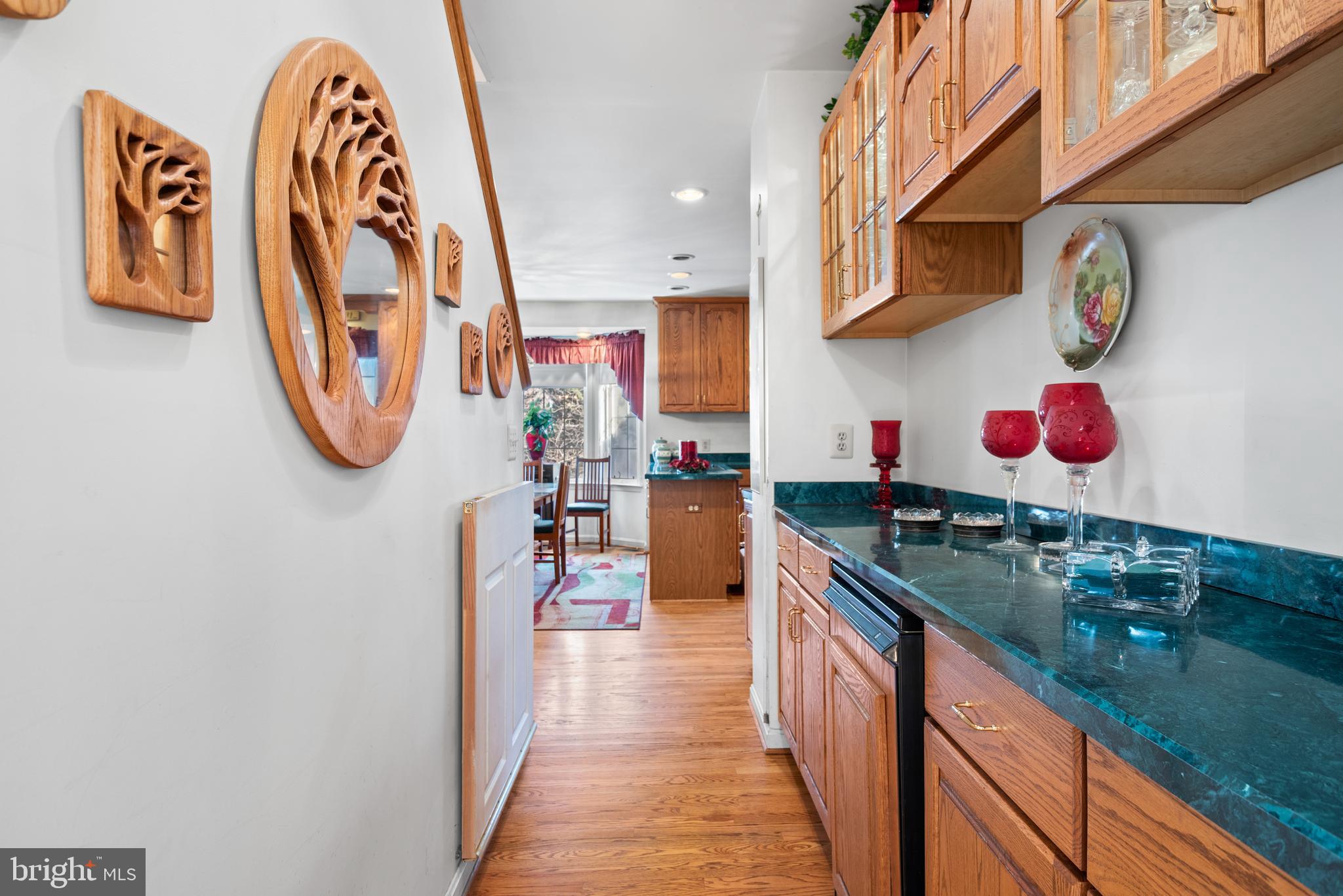 OLNEY - Commercial Sale