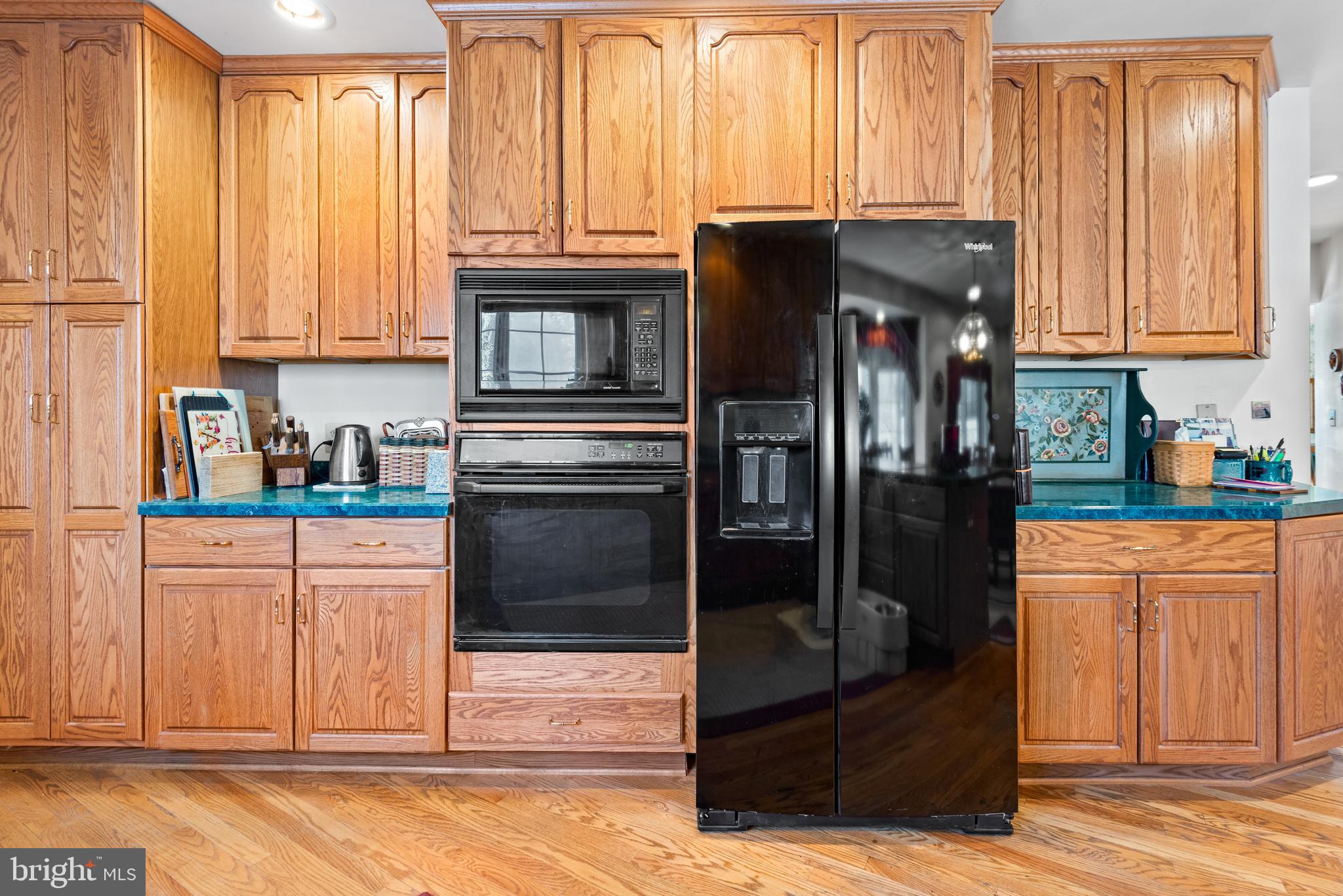 OLNEY - Commercial Sale