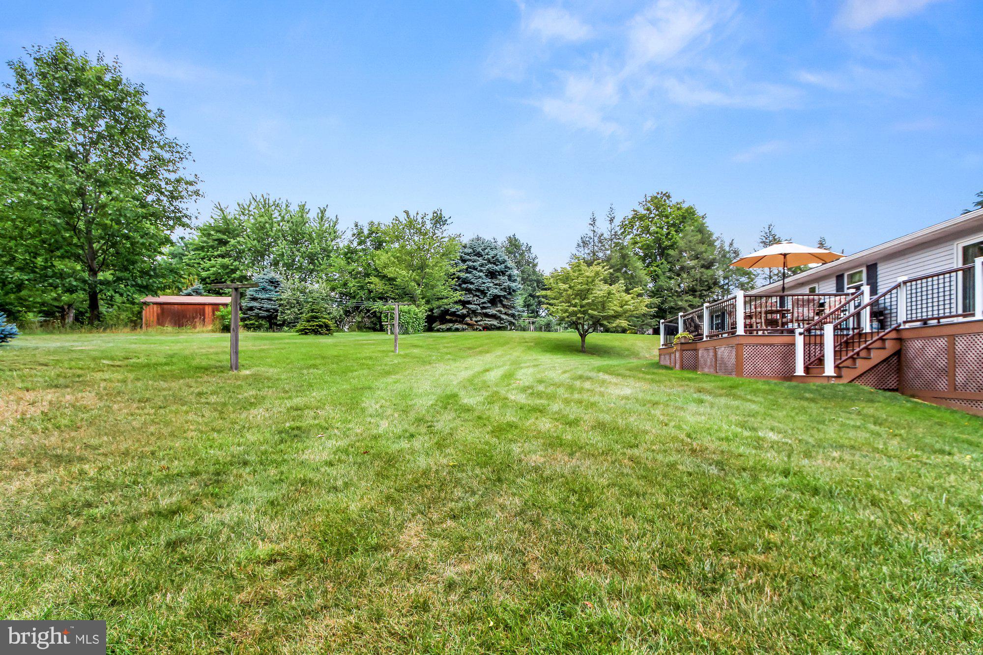 MANIFOLD MANOR - Residential