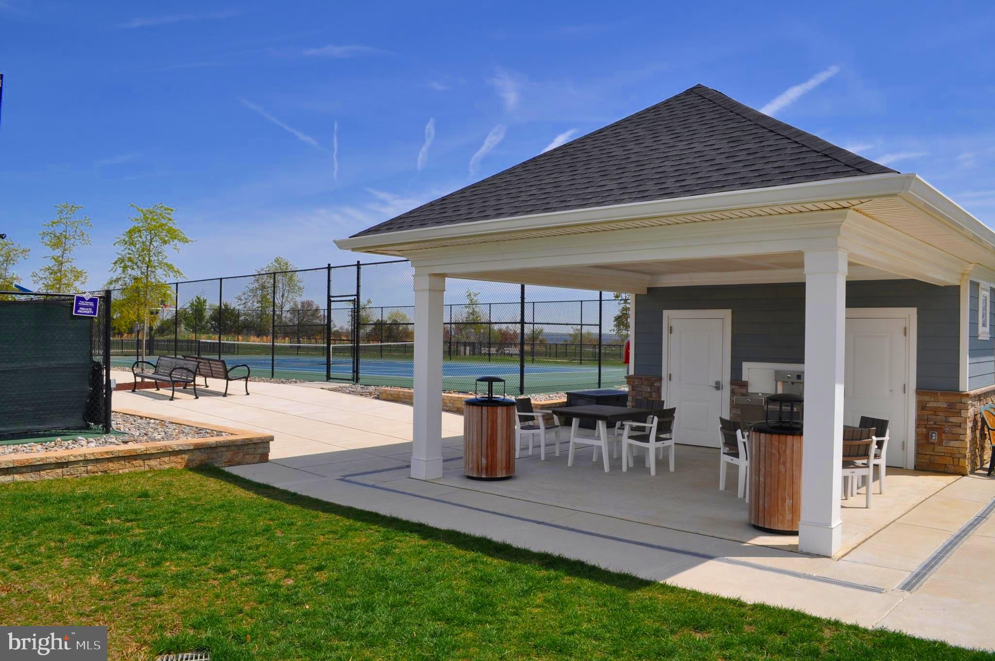 FOUR SEASONS AT KENT ISLAND - Residential Lease