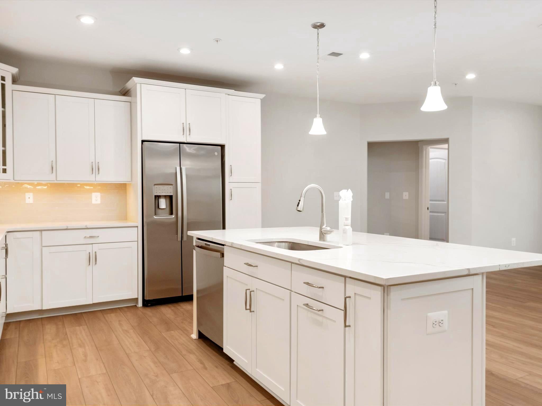 FOUR SEASONS AT KENT ISLAND - Residential Lease