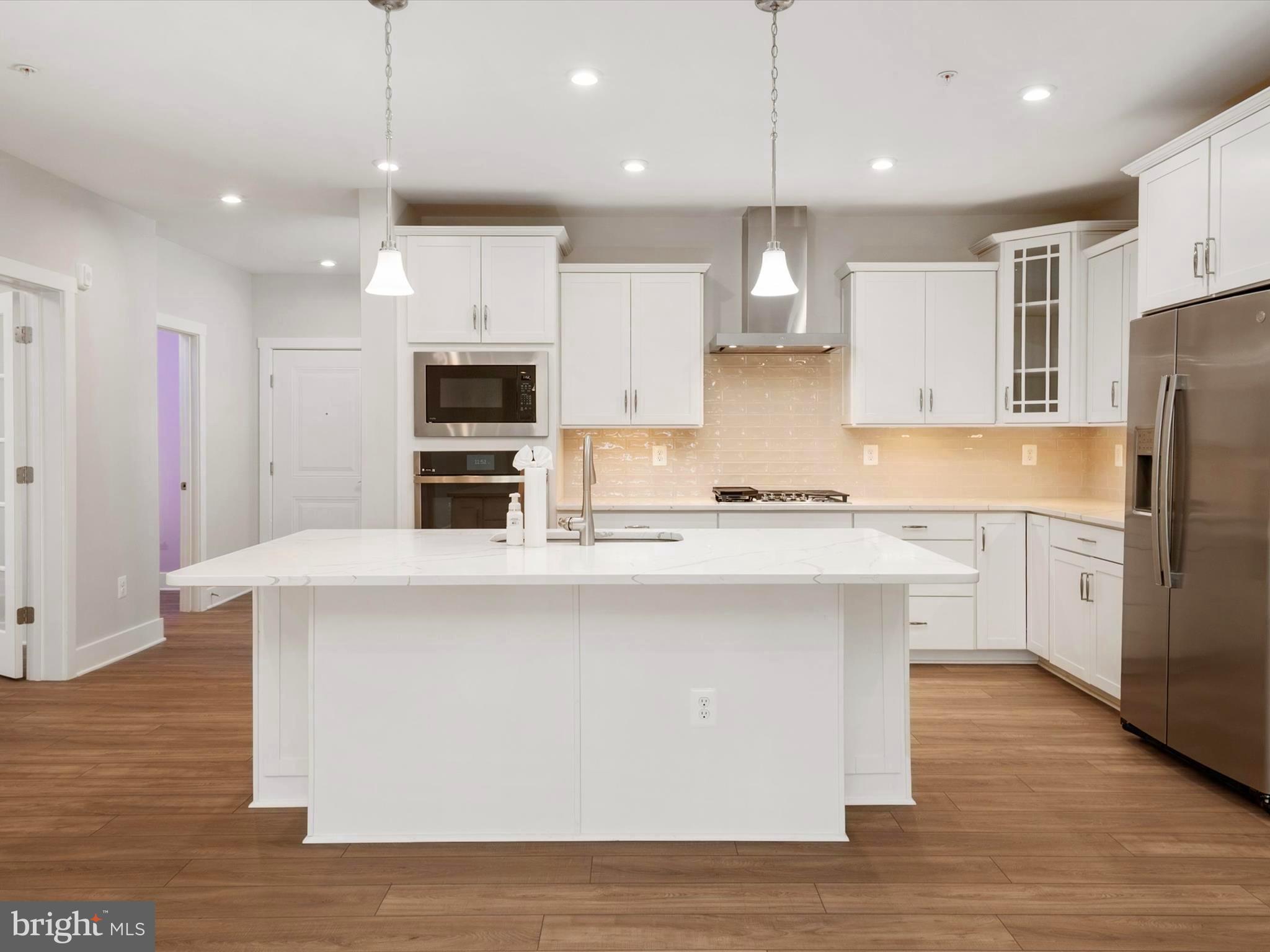 FOUR SEASONS AT KENT ISLAND - Residential Lease