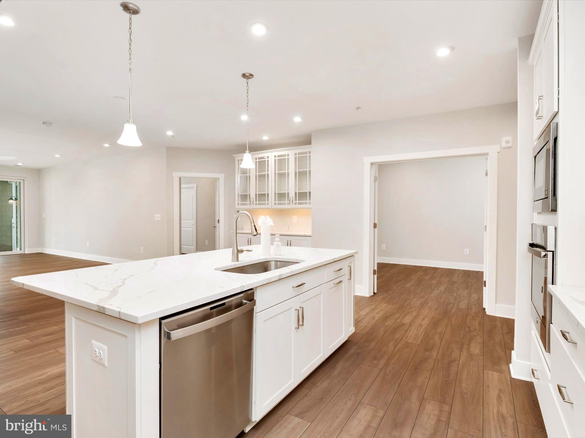 FOUR SEASONS AT KENT ISLAND - Residential Lease