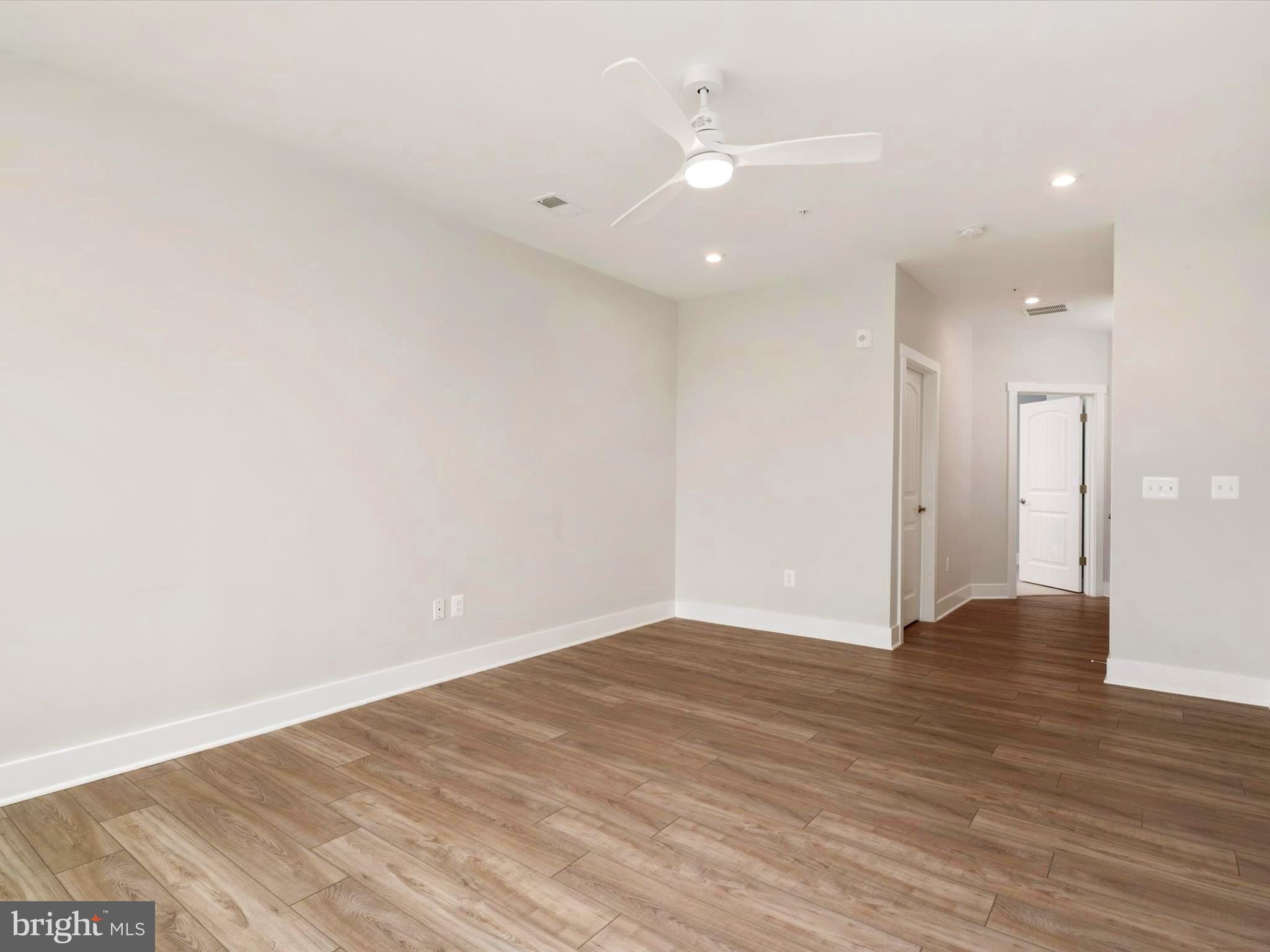 FOUR SEASONS AT KENT ISLAND - Residential Lease