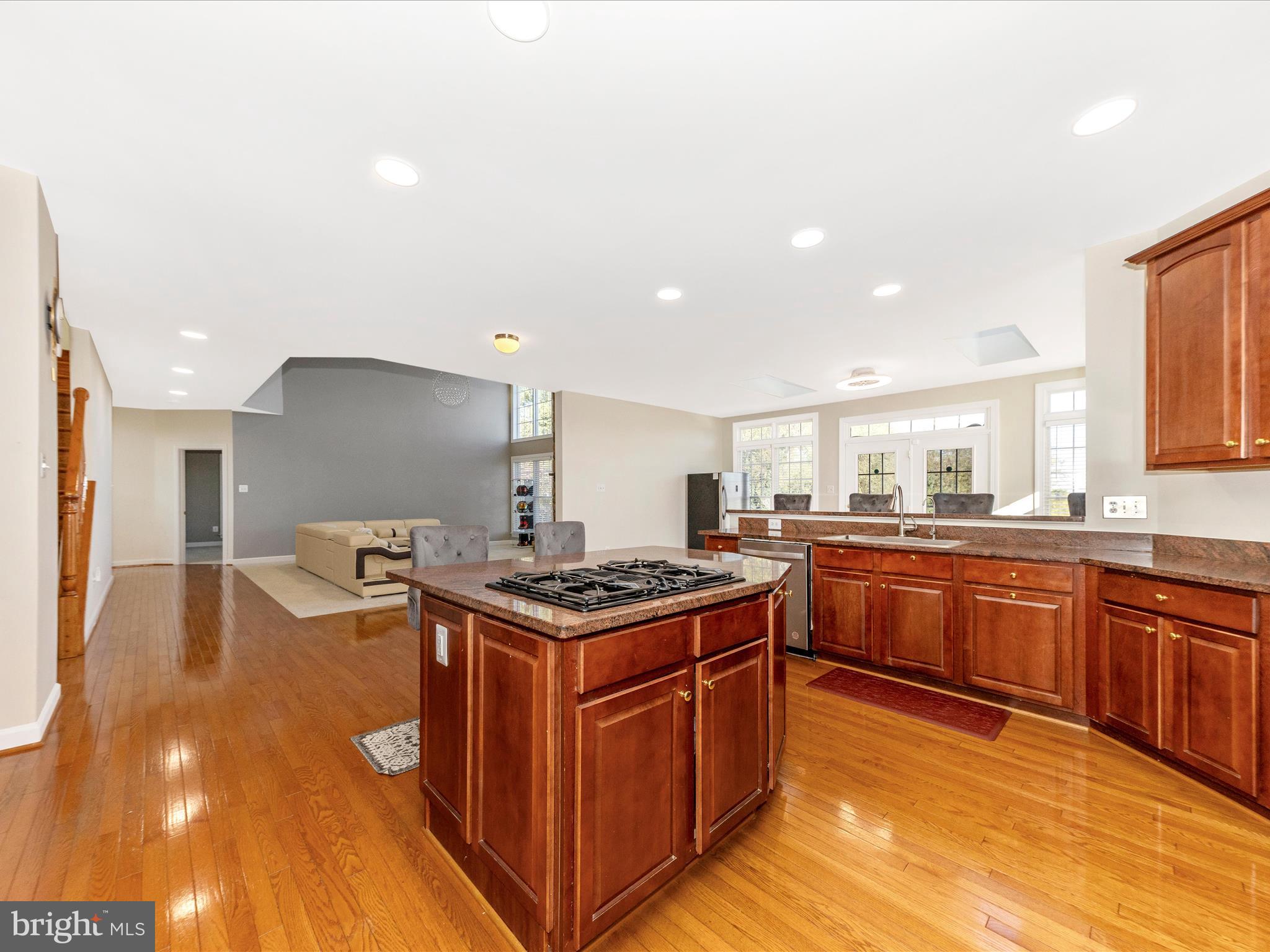 SUNSHINE ACRES - Residential