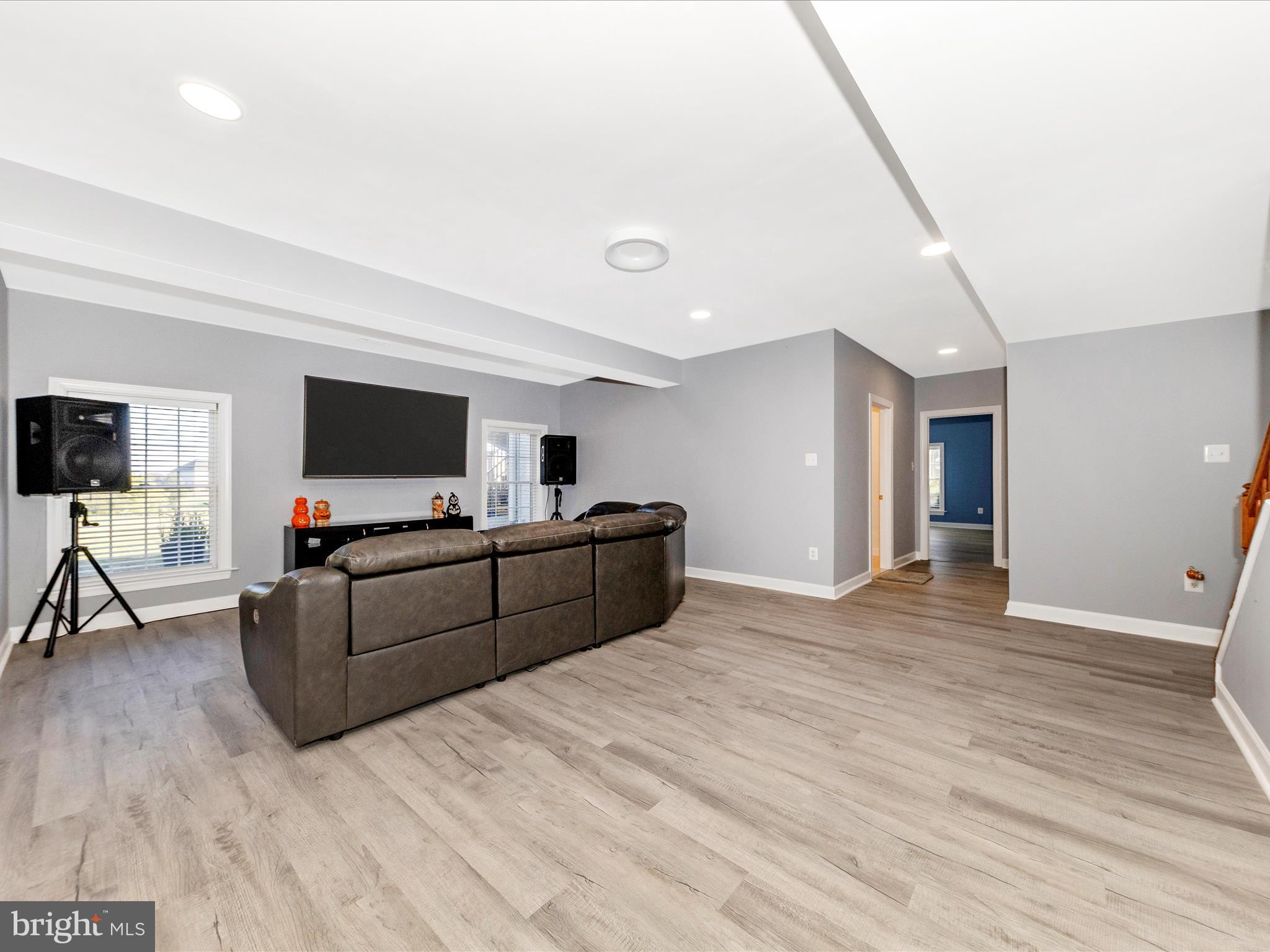 SUNSHINE ACRES - Residential