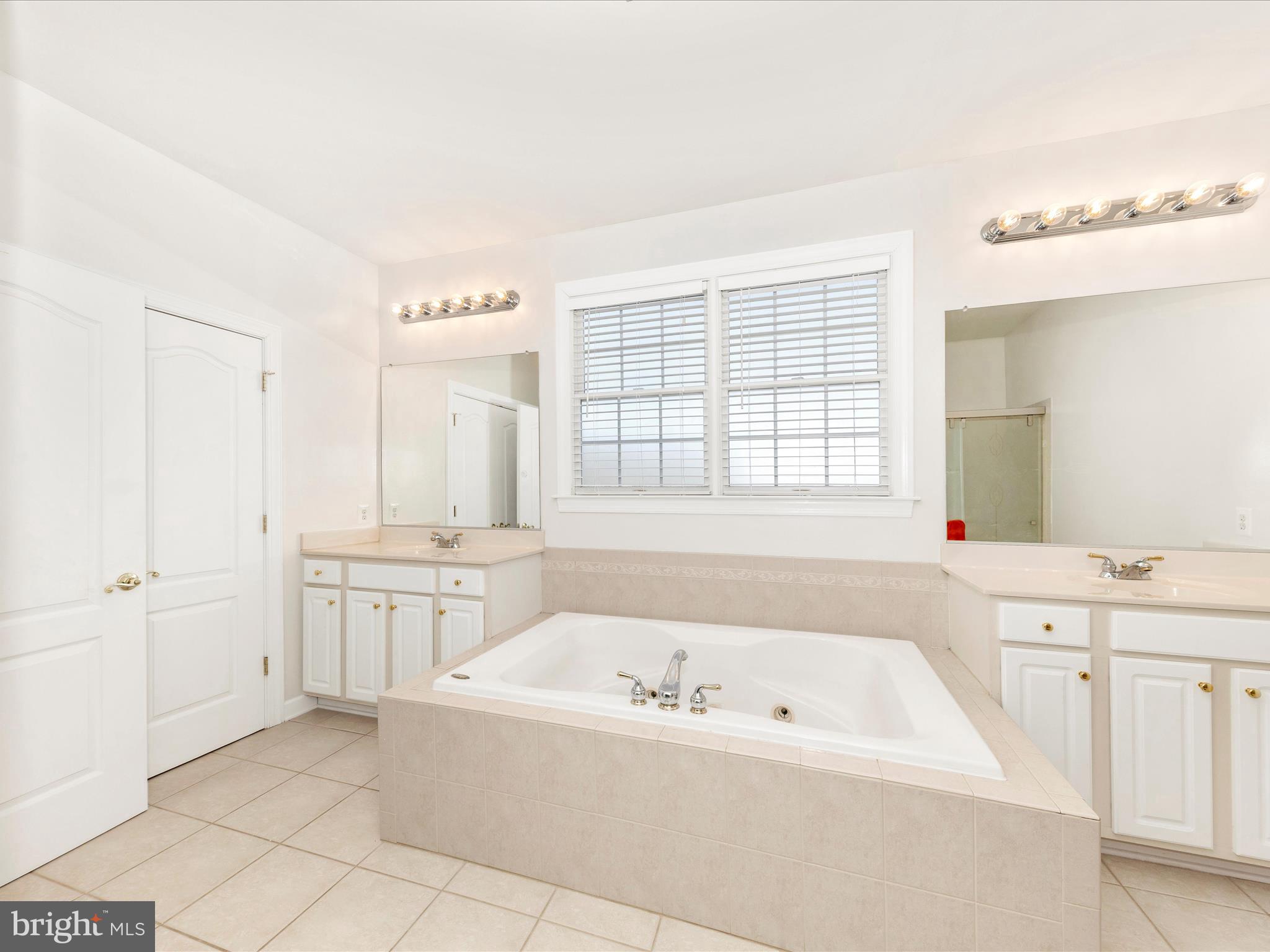 SUNSHINE ACRES - Residential