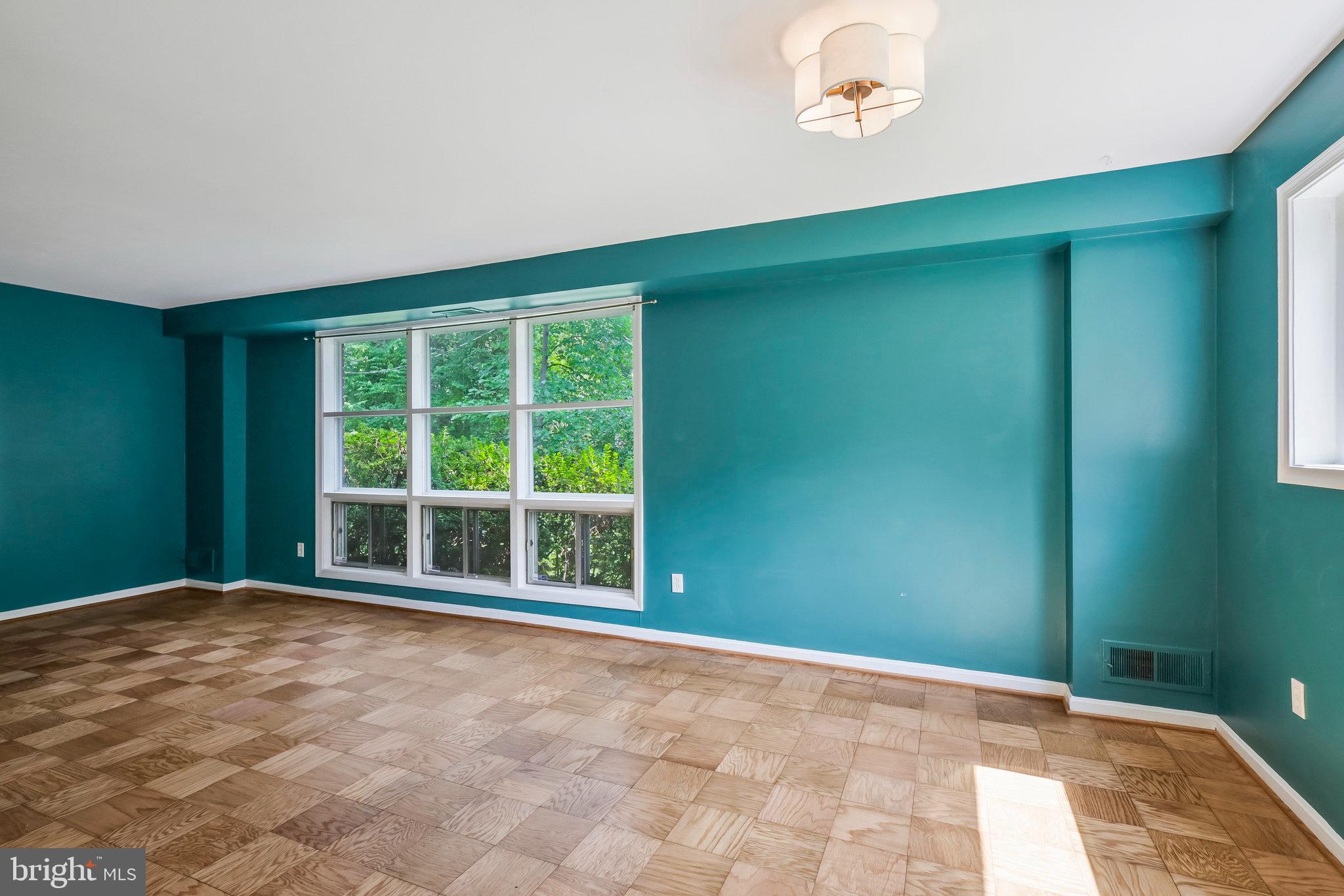 KINGS PARK - Residential Lease