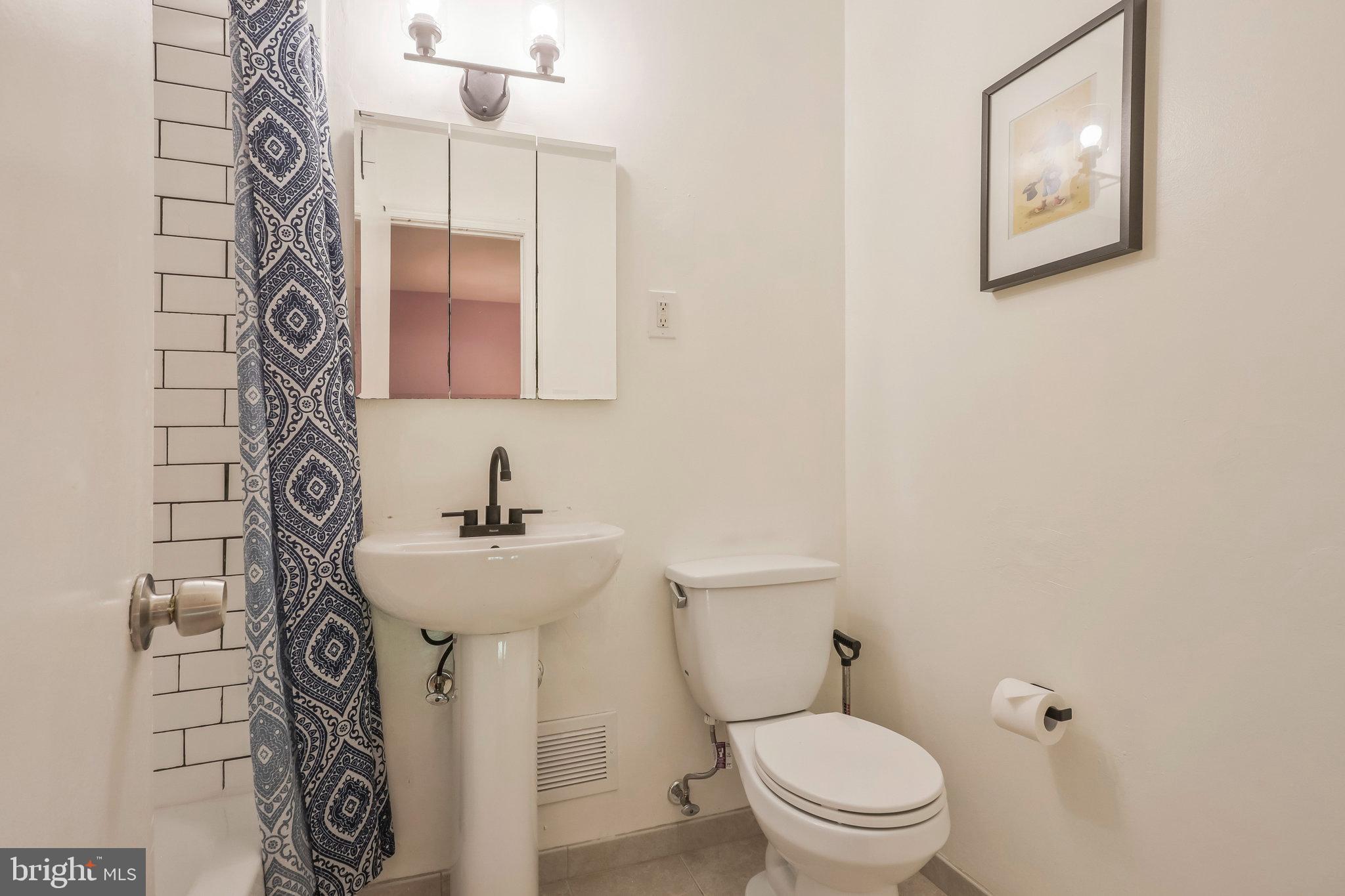 KINGS PARK - Residential Lease