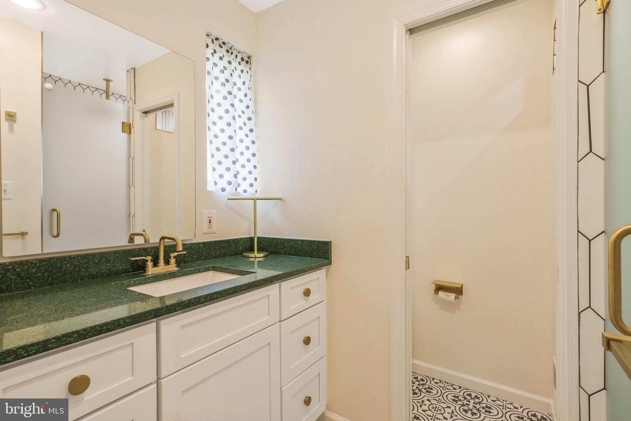 KINGS PARK - Residential Lease