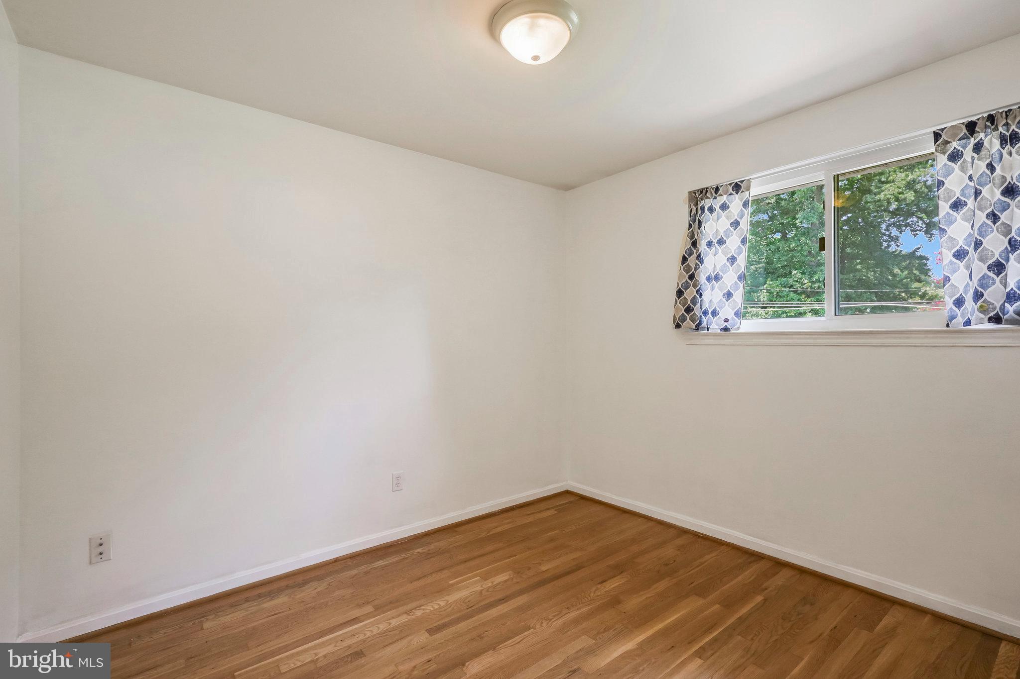 KINGS PARK - Residential Lease