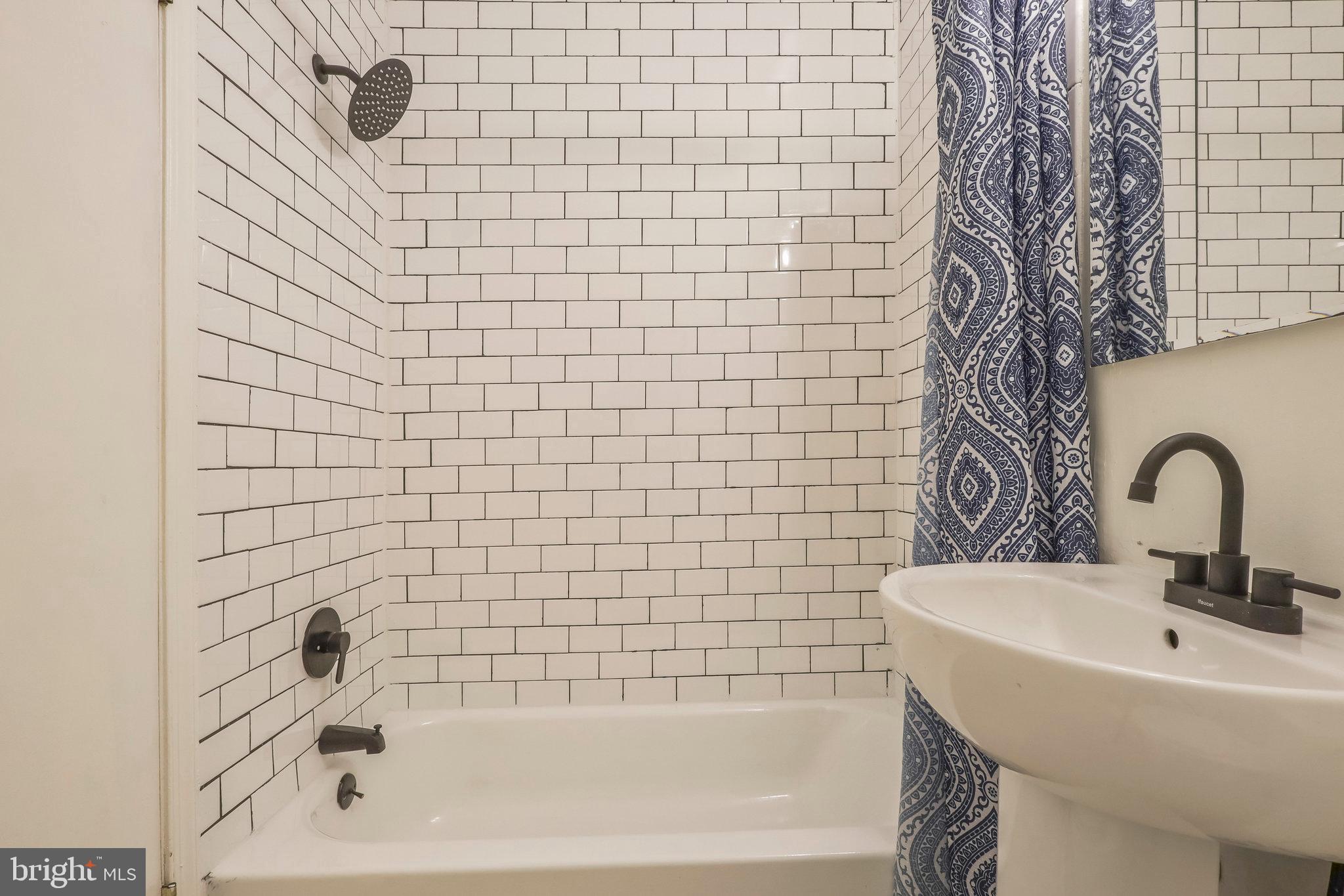 KINGS PARK - Residential Lease