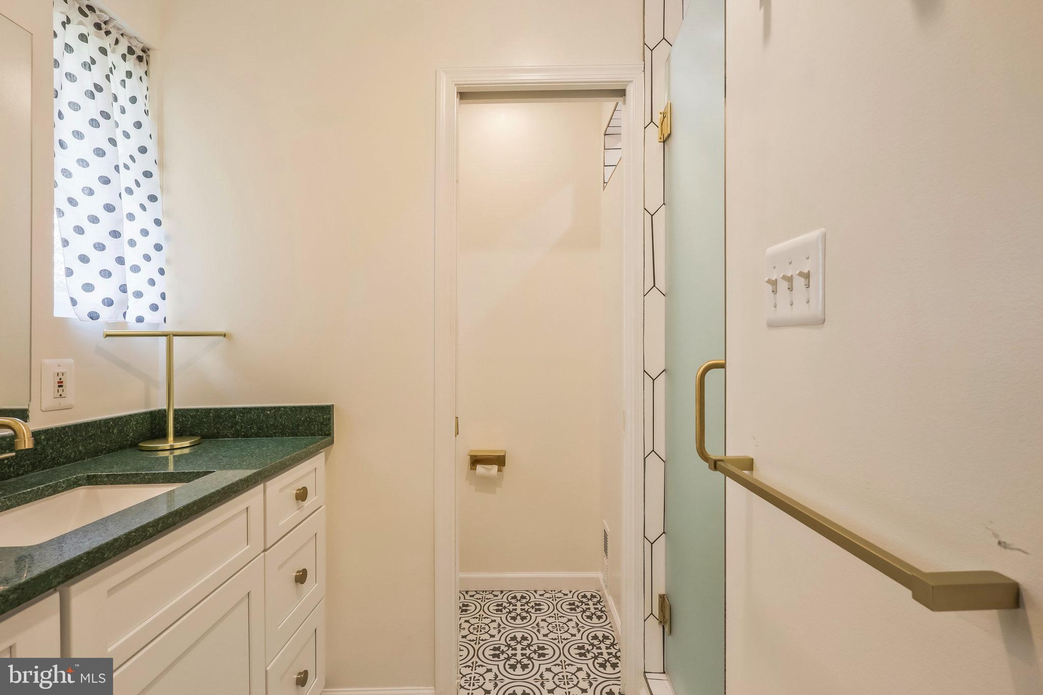 KINGS PARK - Residential Lease