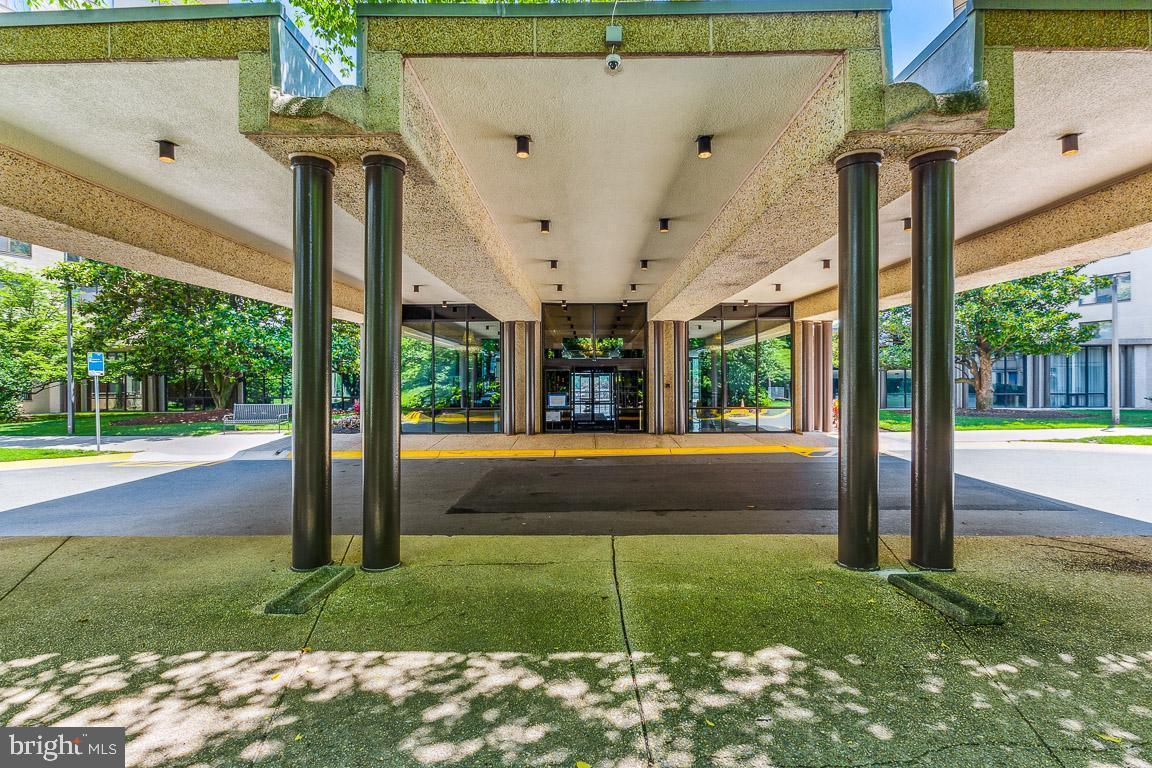 5225 POOKS HILL ROAD 116N