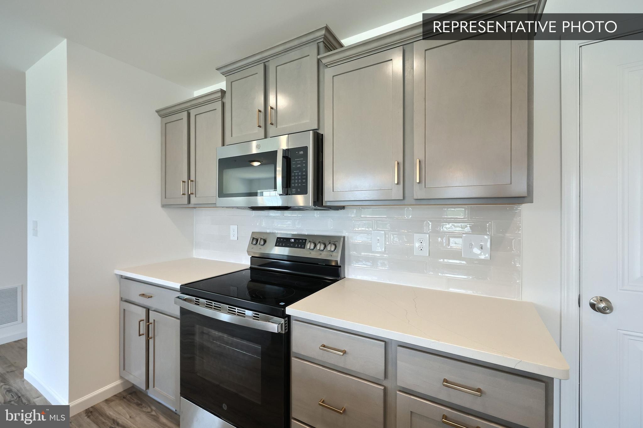 STONE MILL ESTATES - Residential