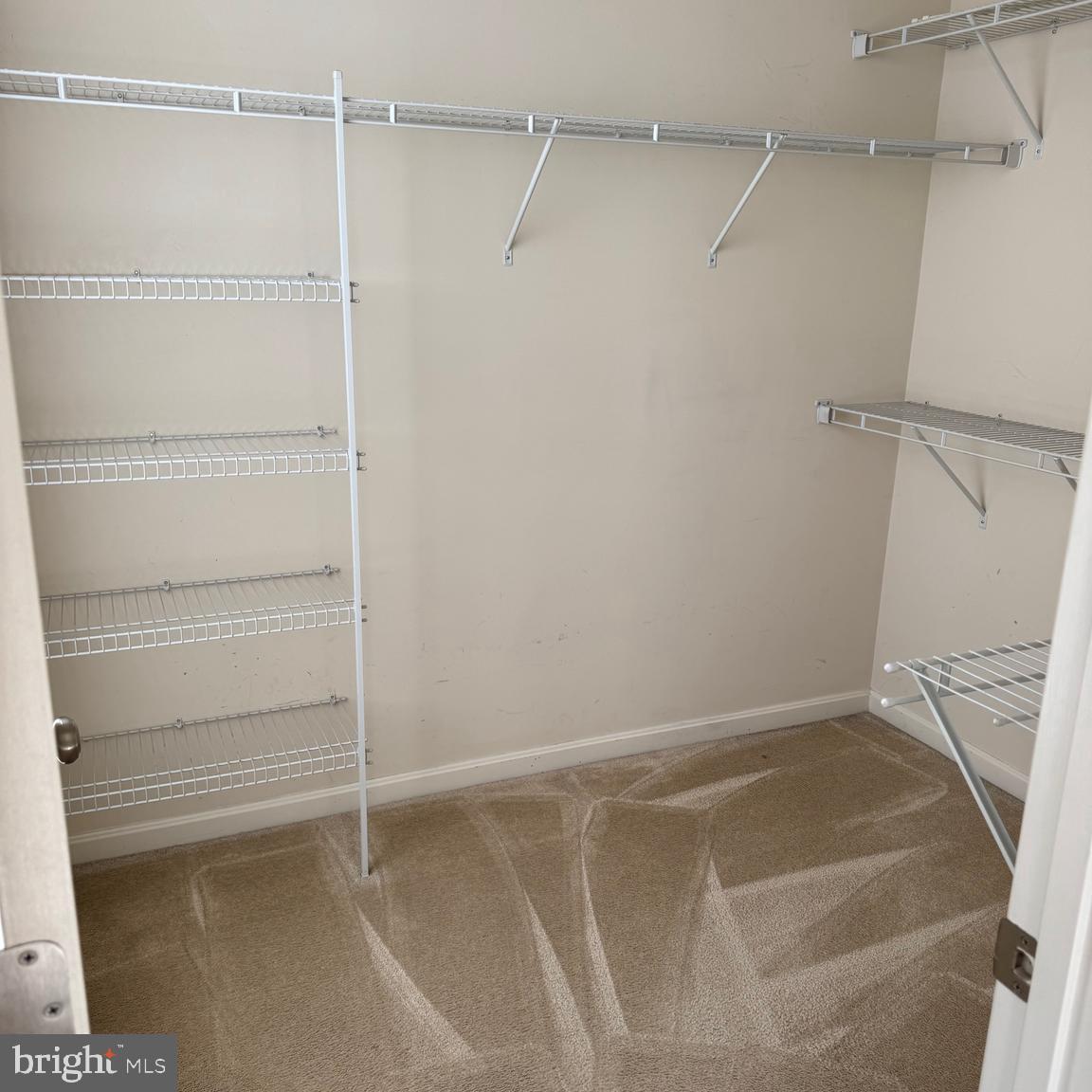 MADISON CRESCENT CONDOMINIUM - Residential Lease