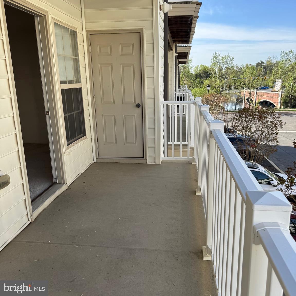 MADISON CRESCENT CONDOMINIUM - Residential Lease