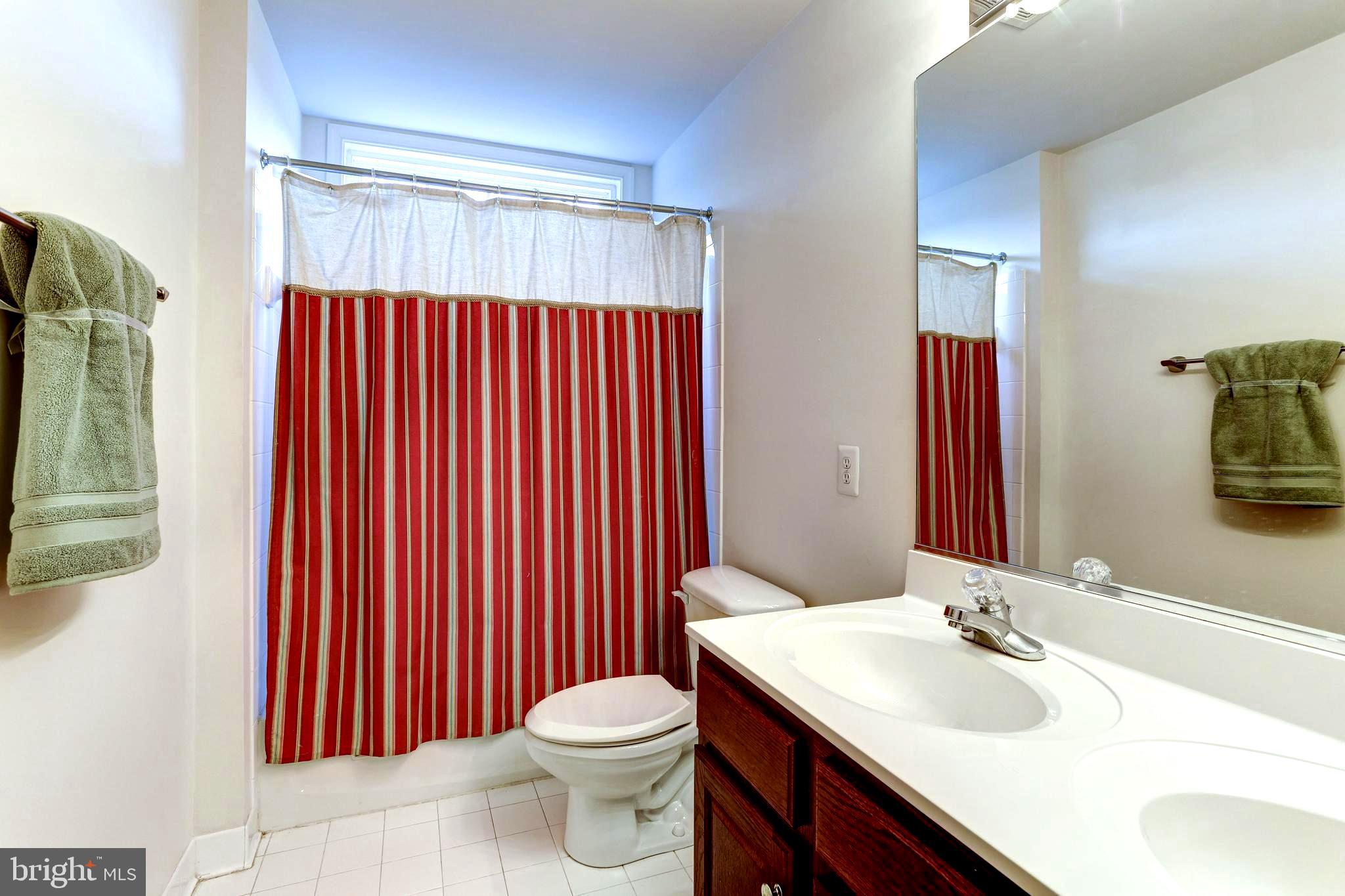 THE RIDGES II-PLAT EIGHT - Residential Lease