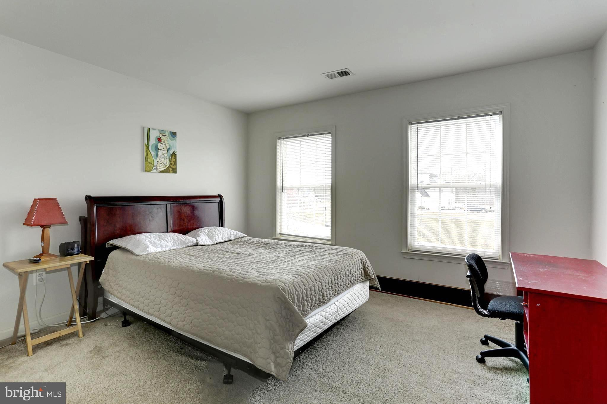 THE RIDGES II-PLAT EIGHT - Residential Lease