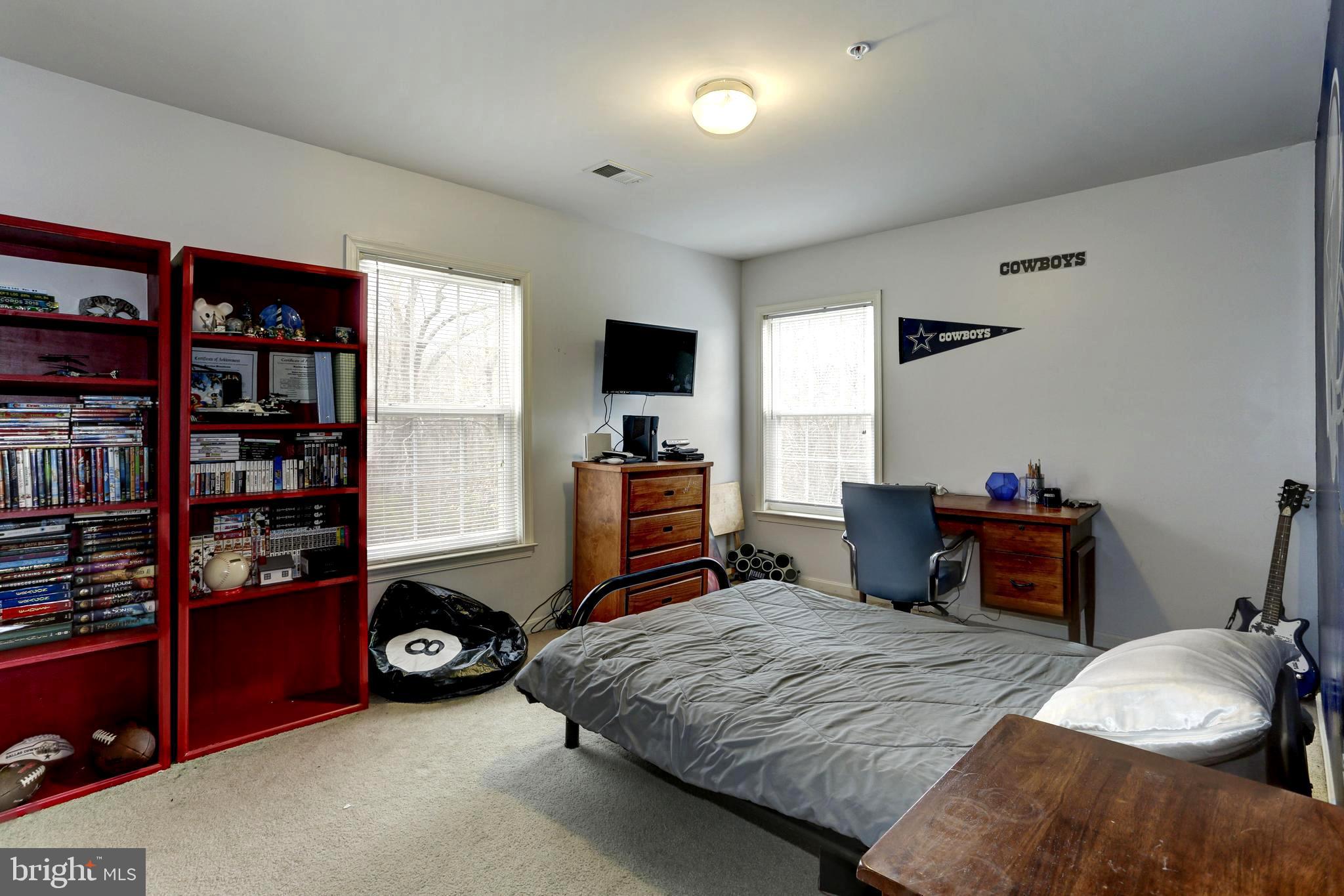 THE RIDGES II-PLAT EIGHT - Residential Lease