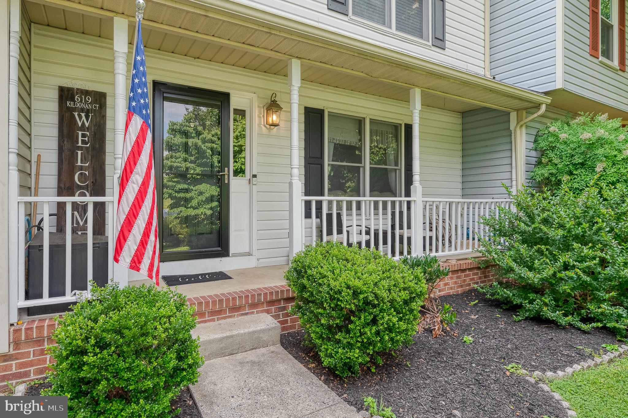 619 KILDONAN COURT