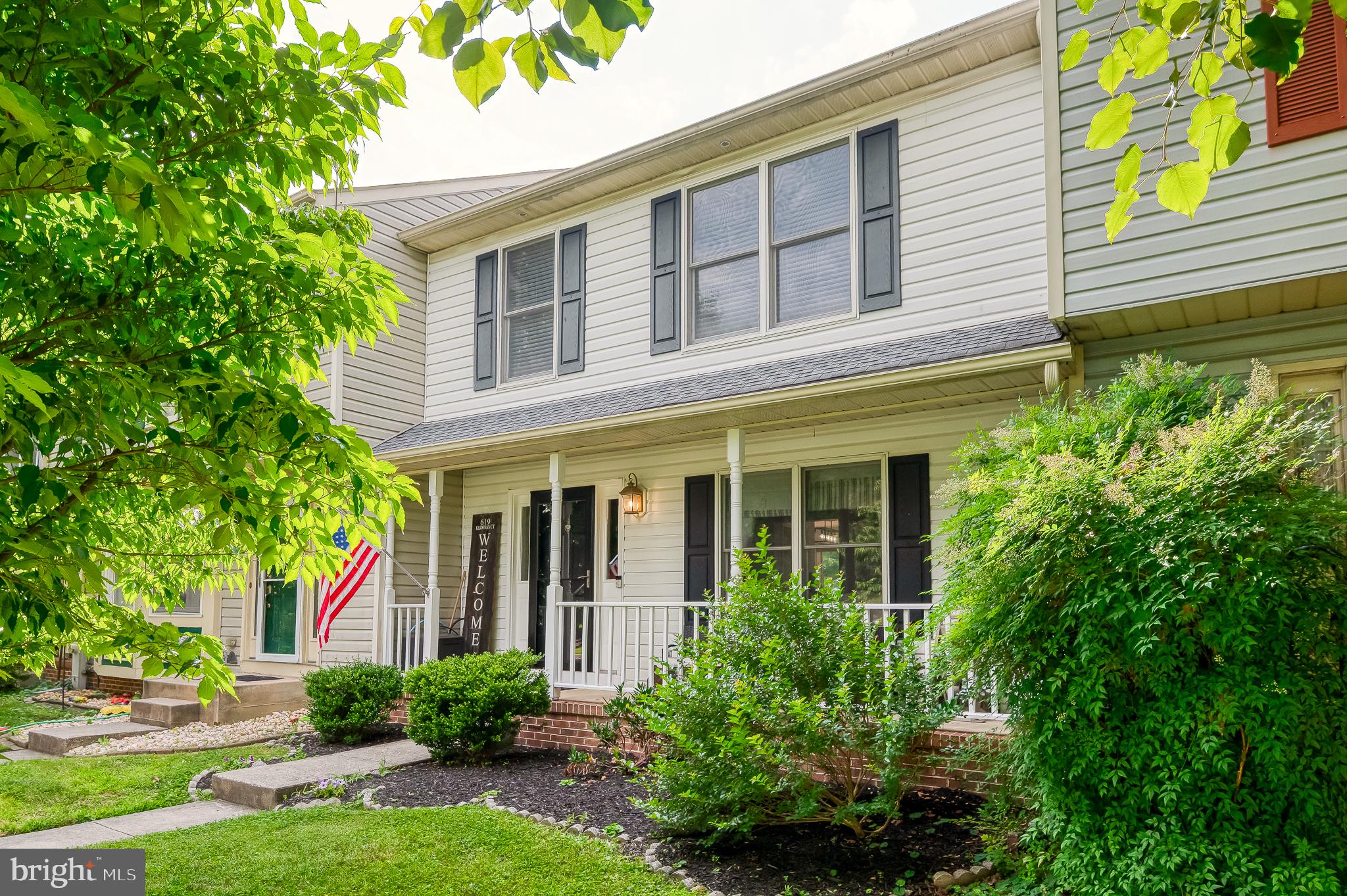 619 KILDONAN COURT
