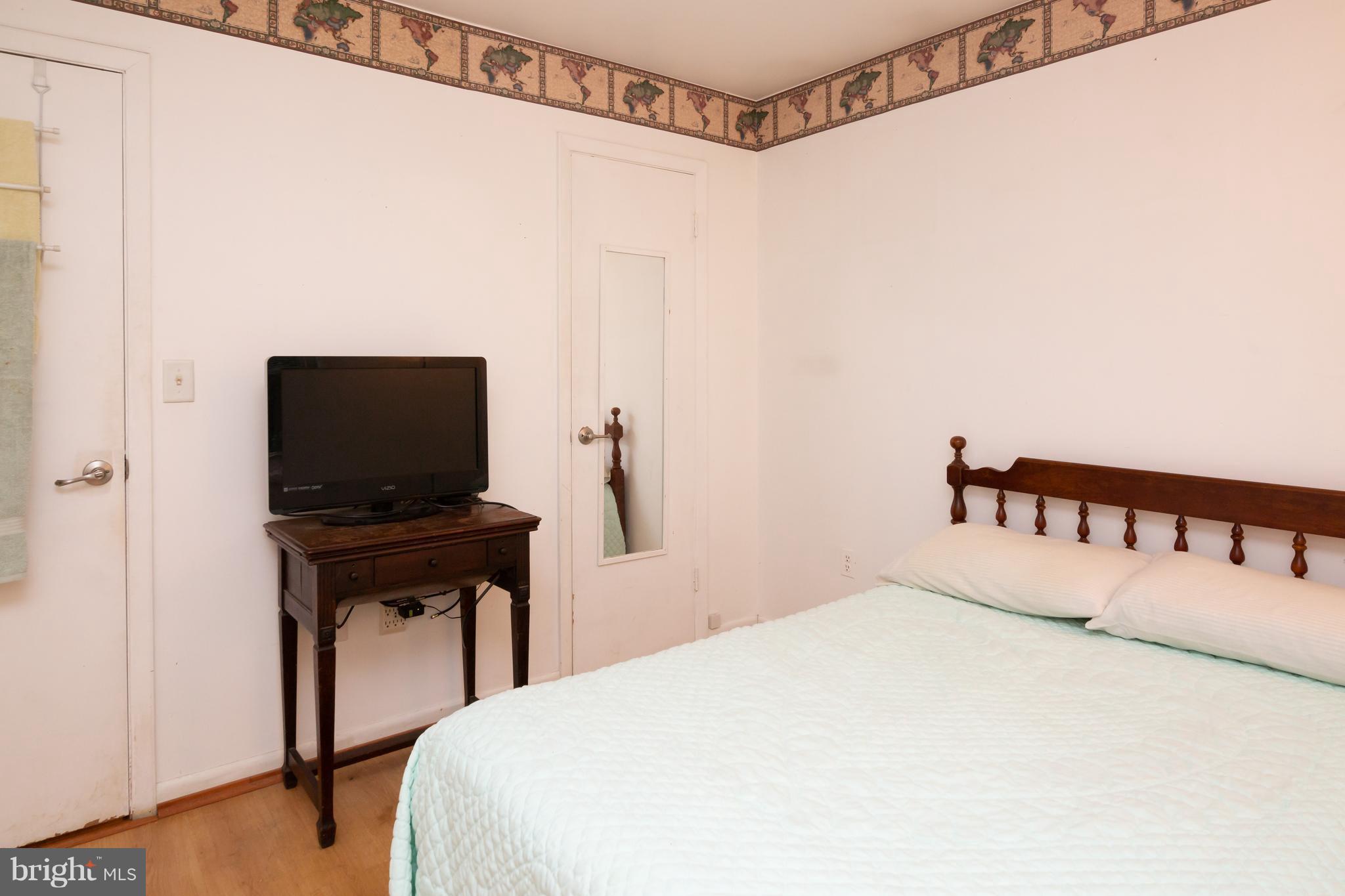 ROLLING KNOLLS - Residential