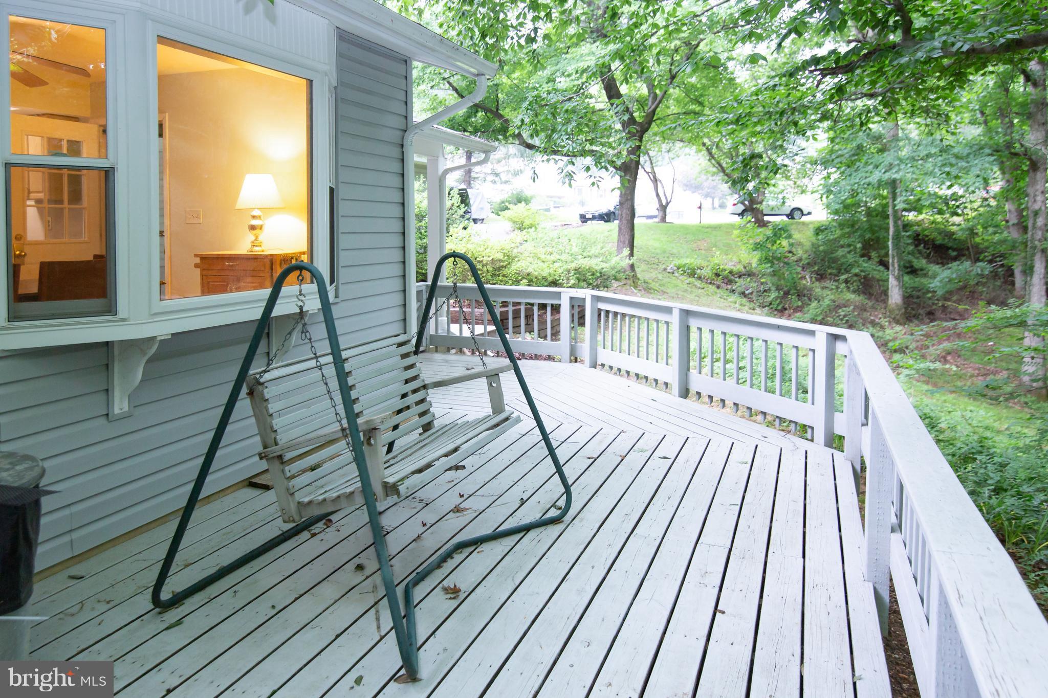 ROLLING KNOLLS - Residential