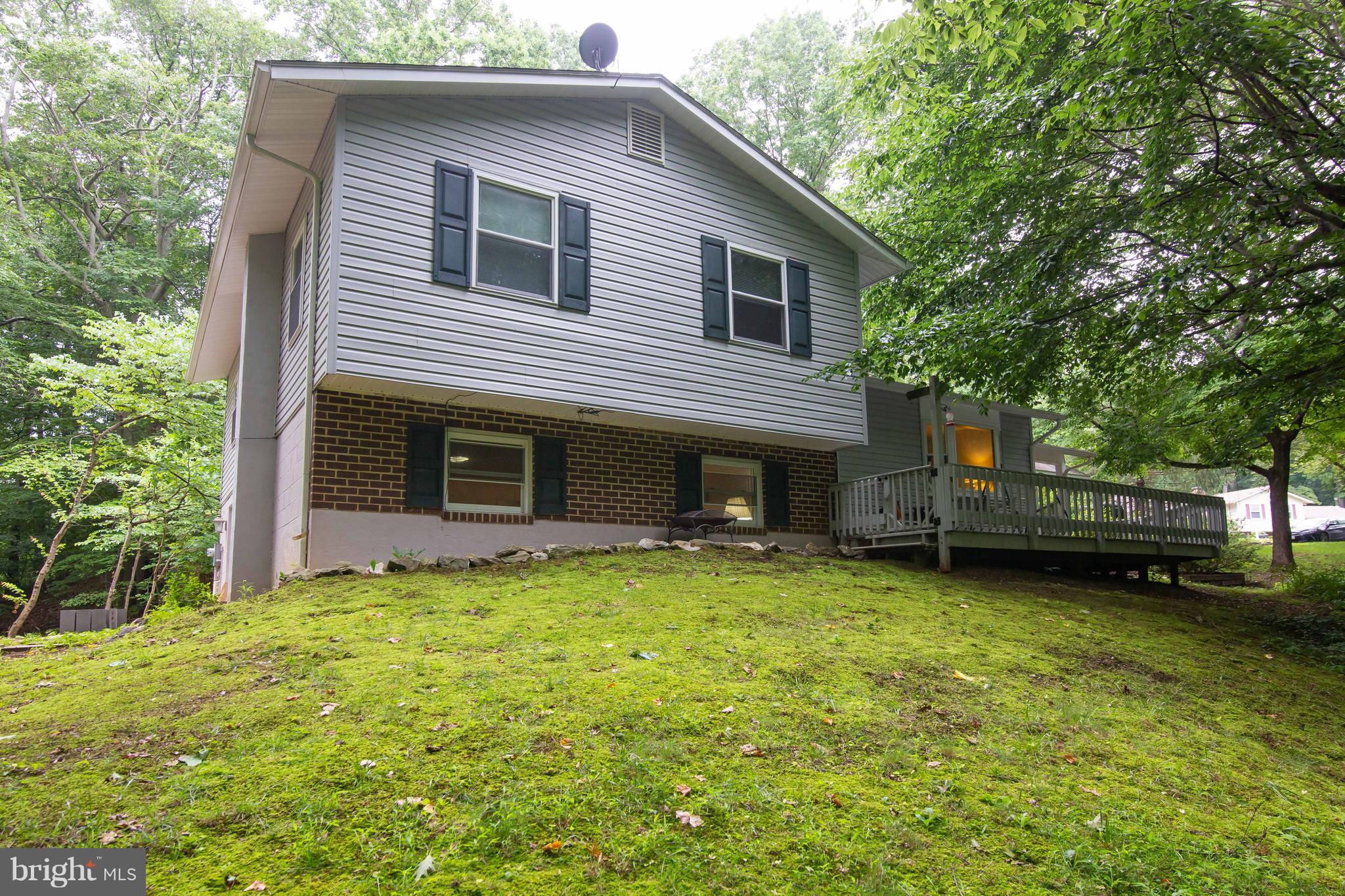 ROLLING KNOLLS - Residential