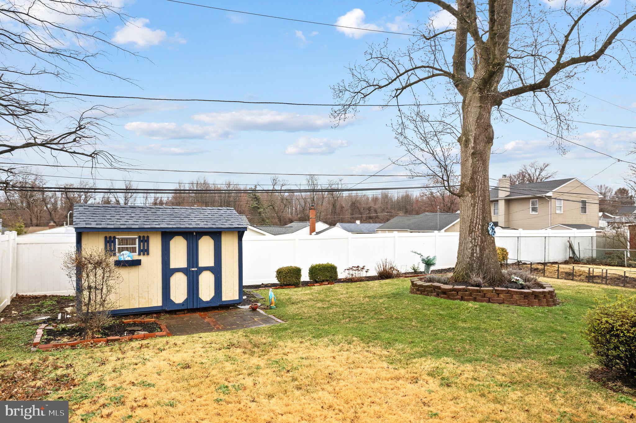 FAIRLESS HILLS - Residential