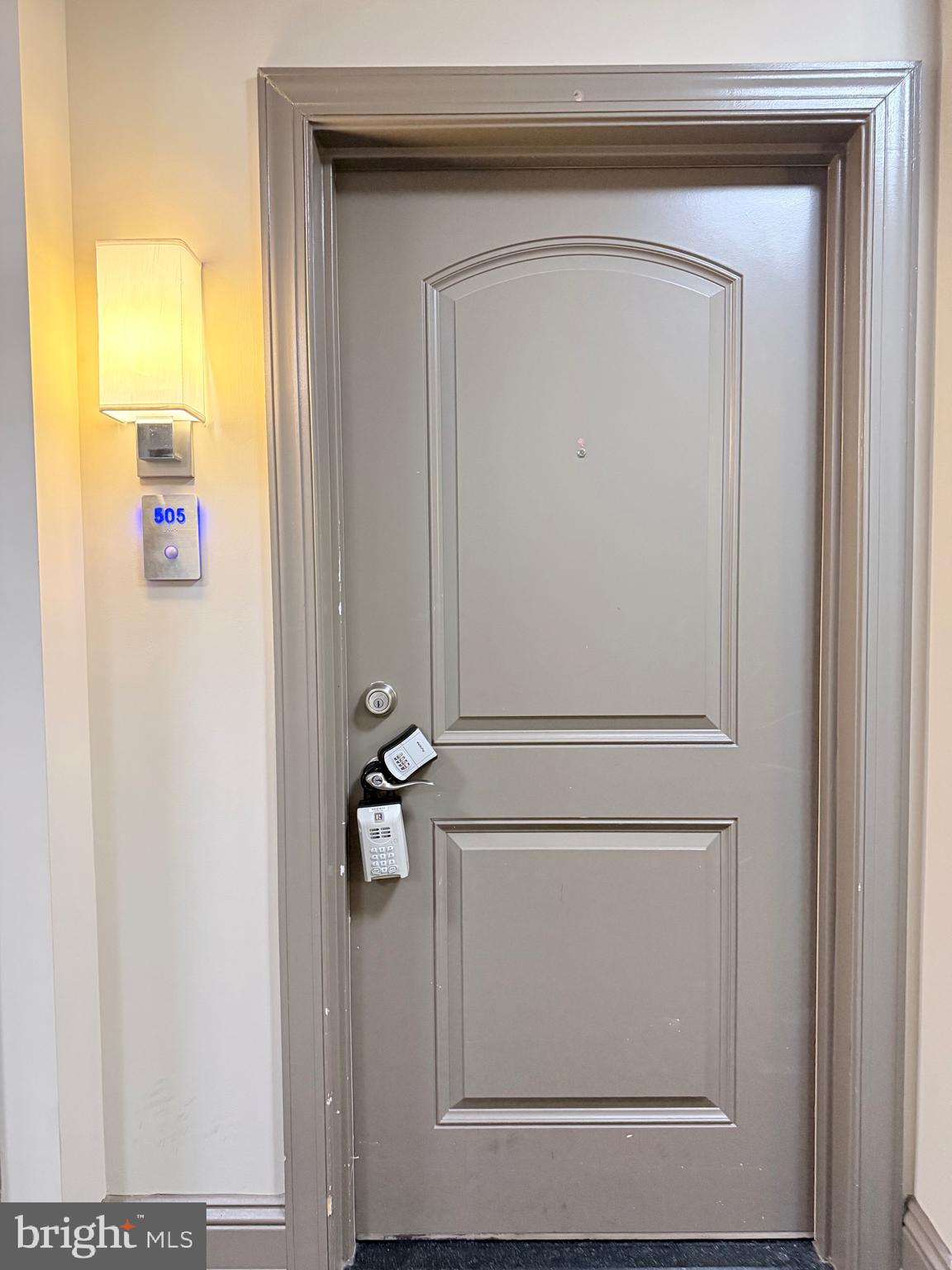 DISCOVERY SQUARE - Residential