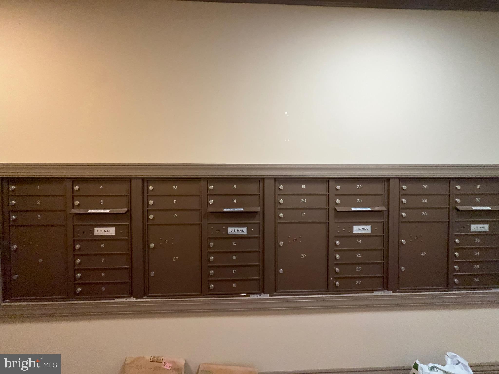 DISCOVERY SQUARE - Residential