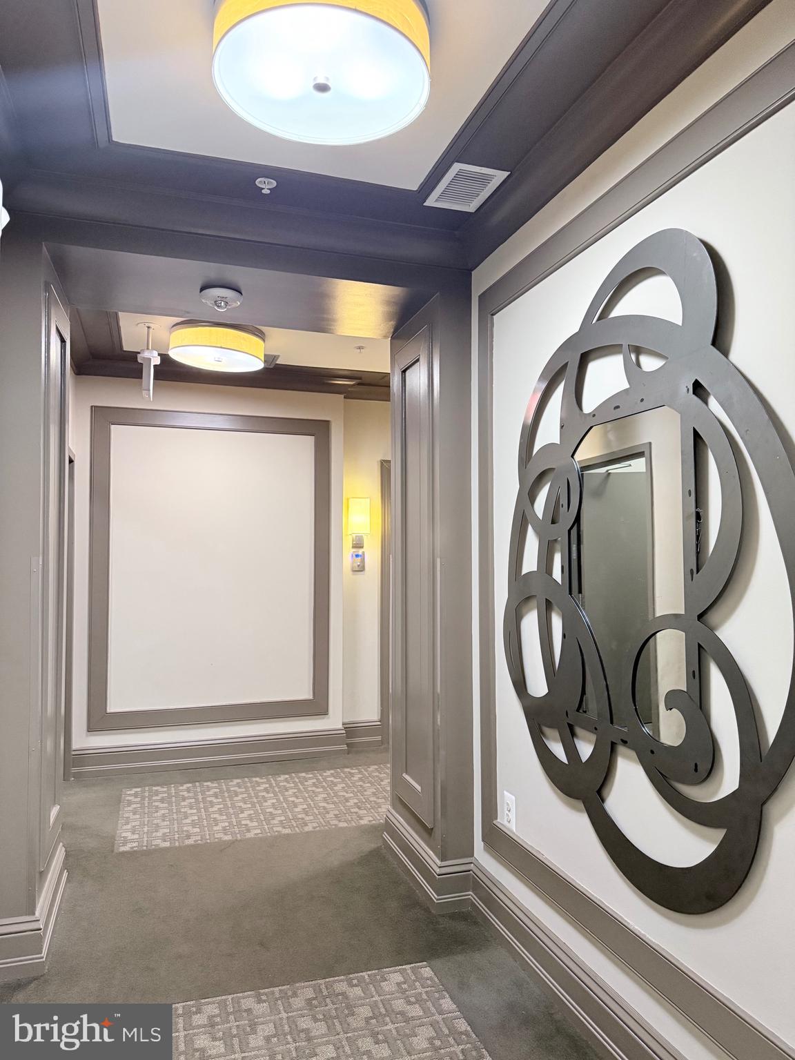 DISCOVERY SQUARE - Residential