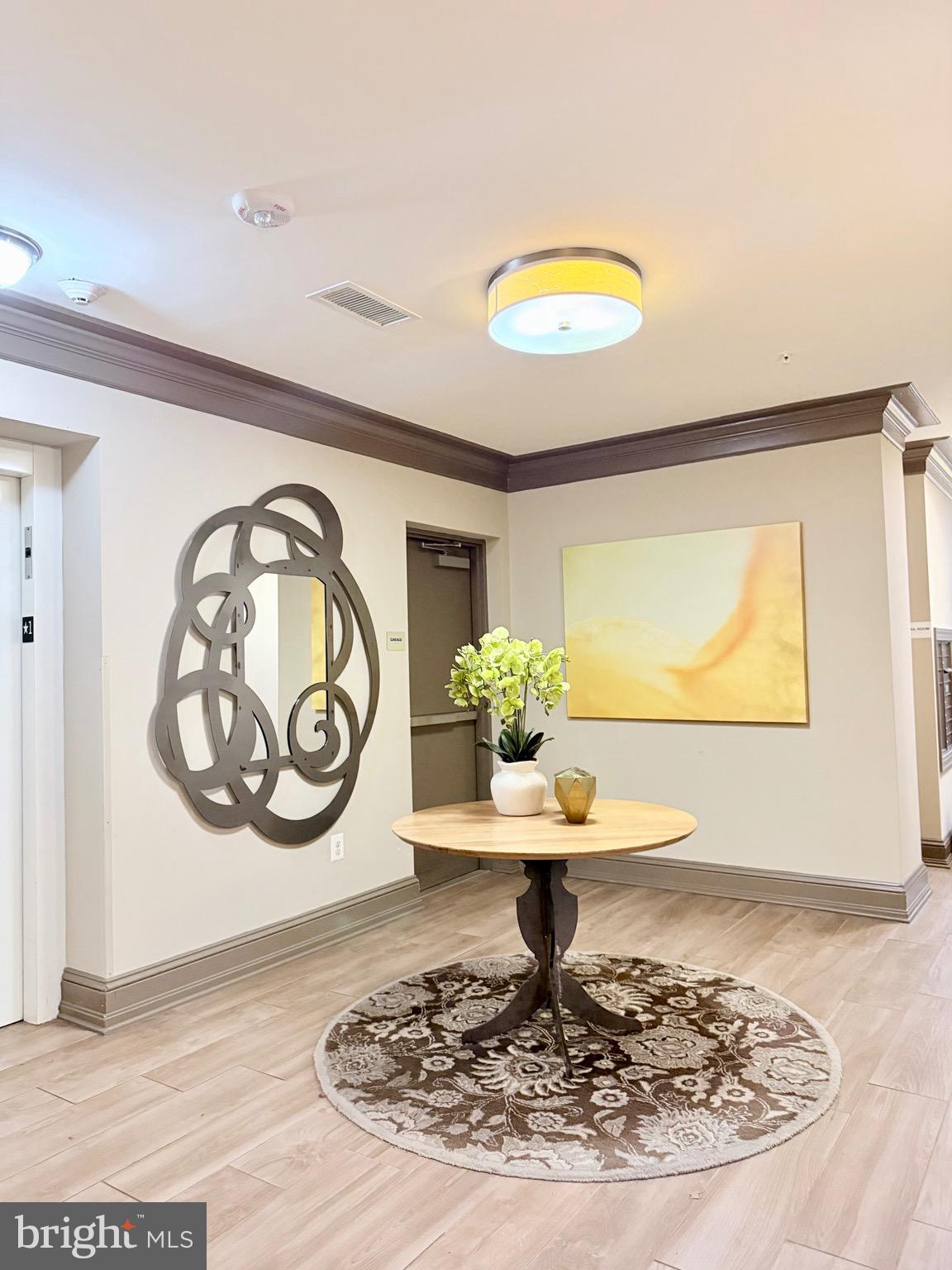 DISCOVERY SQUARE - Residential