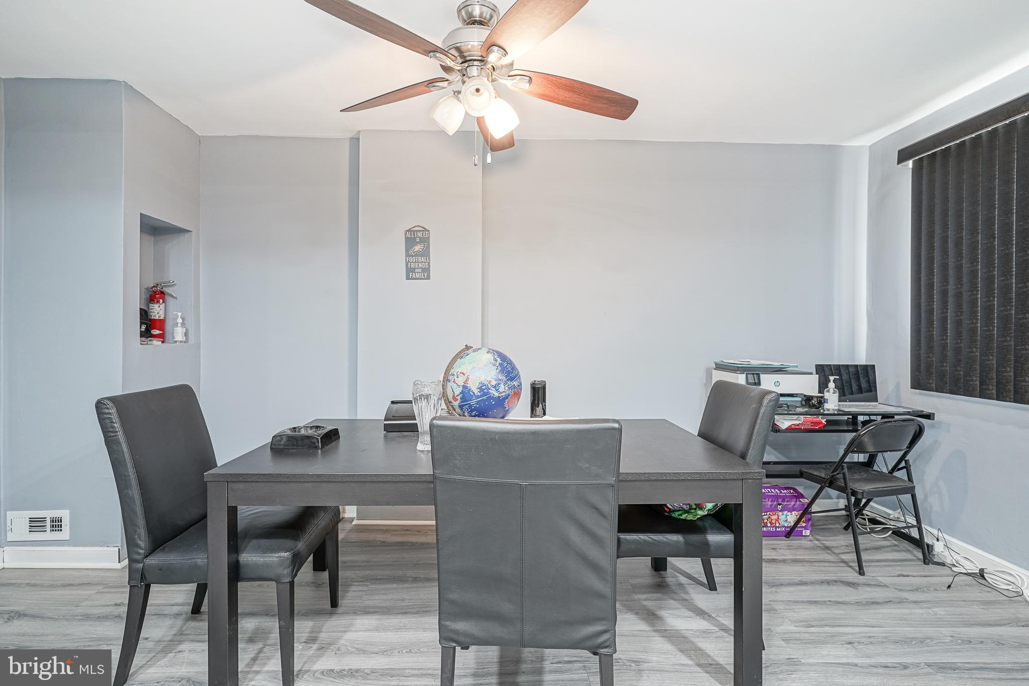 OXFORD CIRCLE - Residential