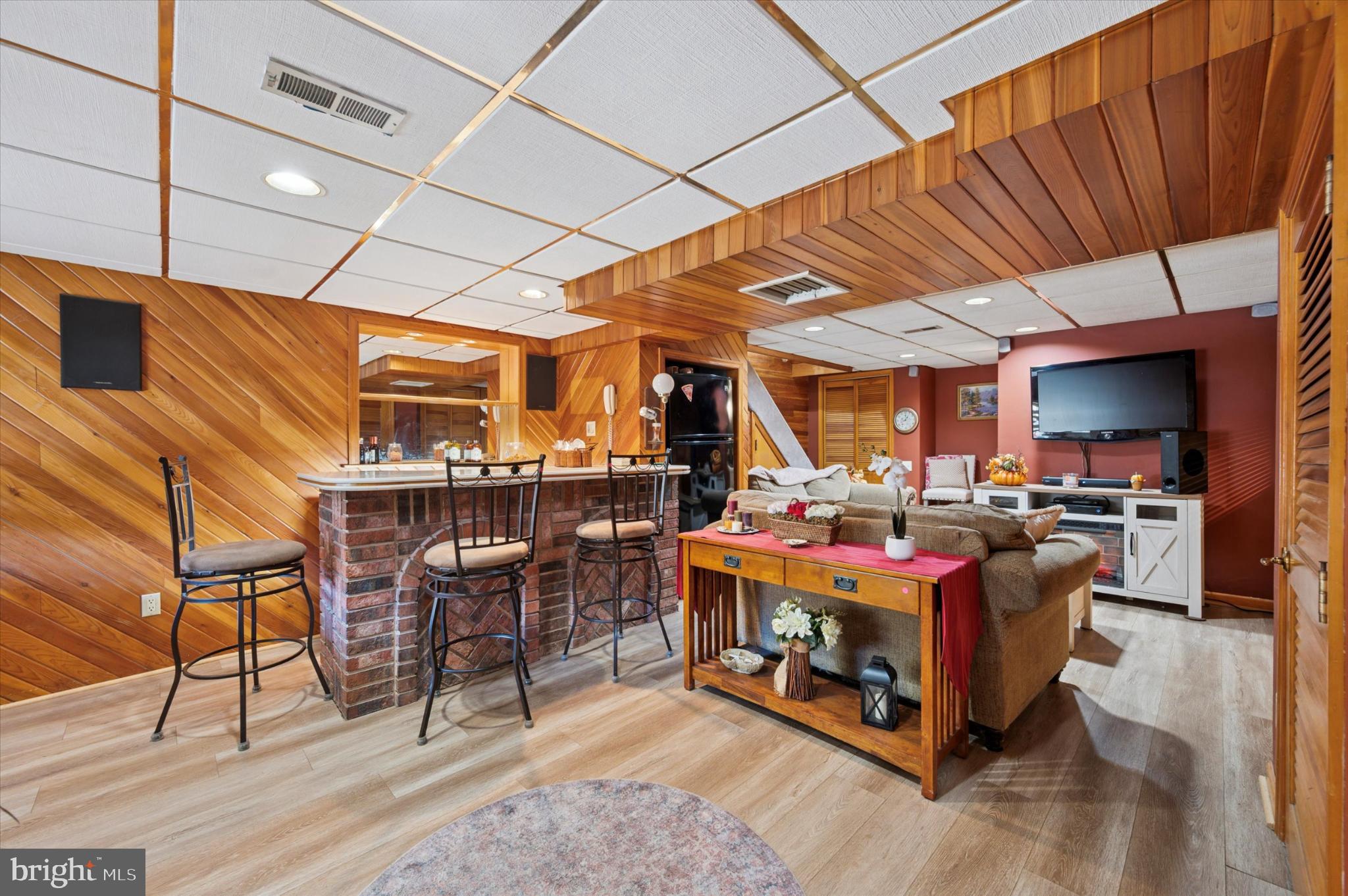 LEEDOM ESTS - Residential